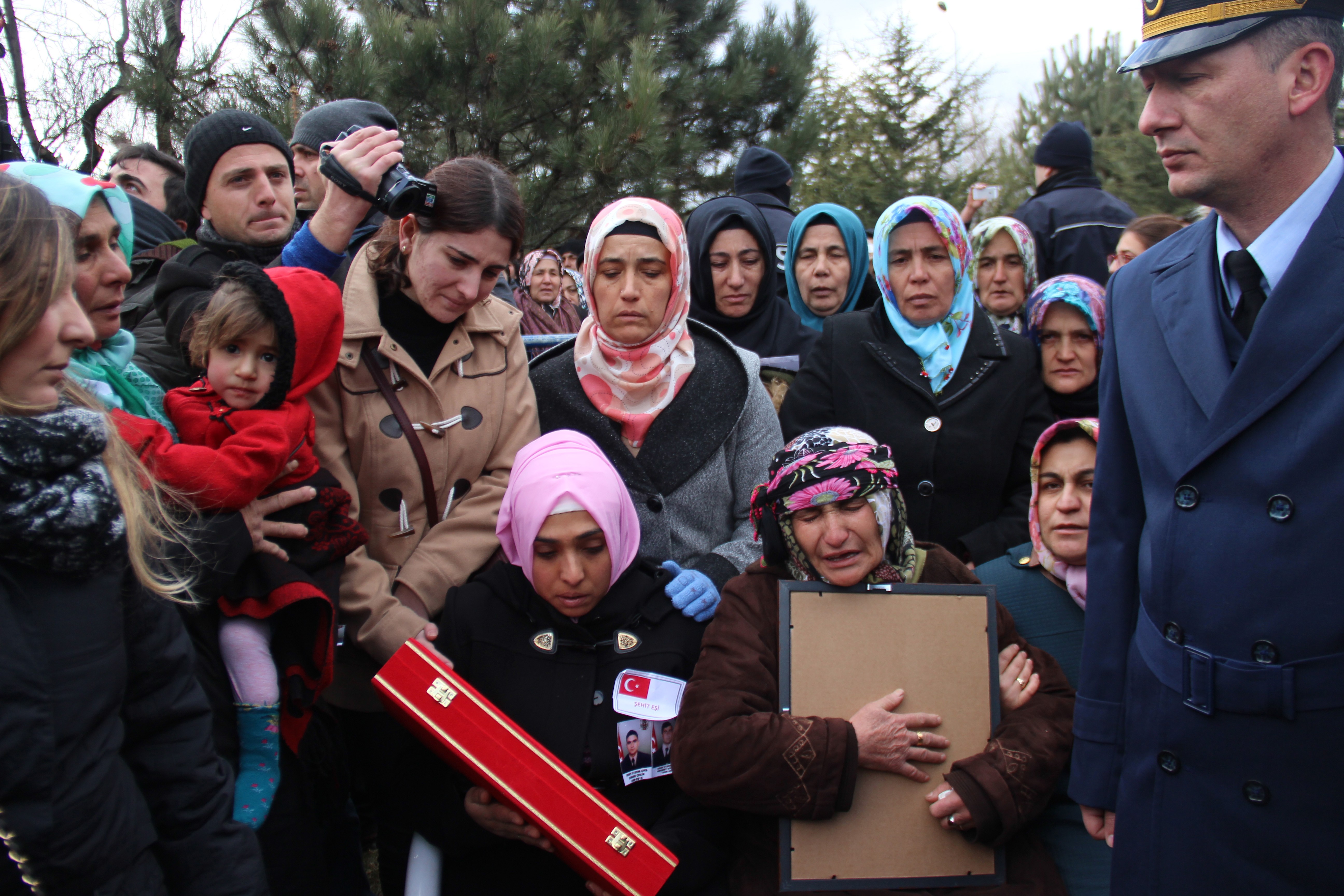 El Bab şehitleri toprağa verildi