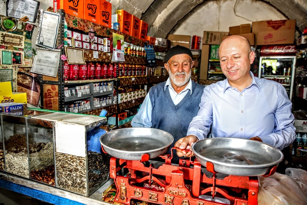 Başkan Çolakbayrakdar’dan Esnafa Ölçü ve Tartı Aletleri Uyarısı