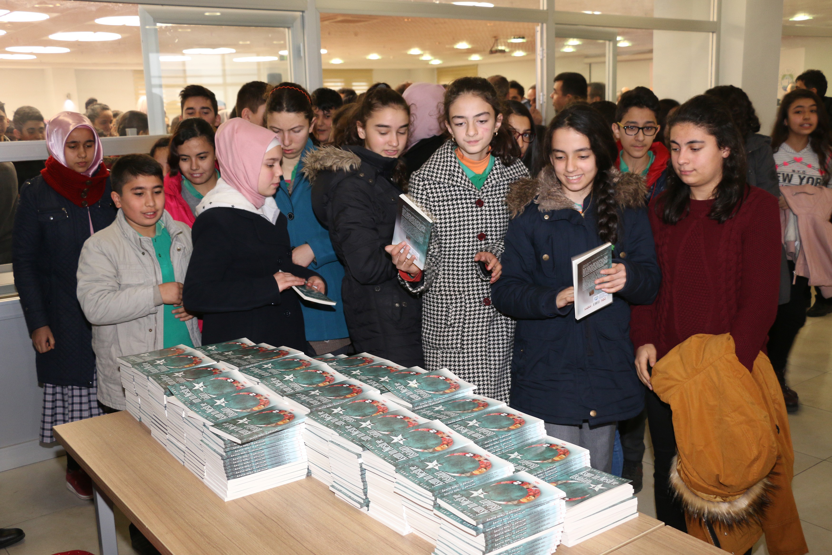 Yahyalı’da “Asım’ın Nesli Ve Ustaları” konulu konferans düzenlendi