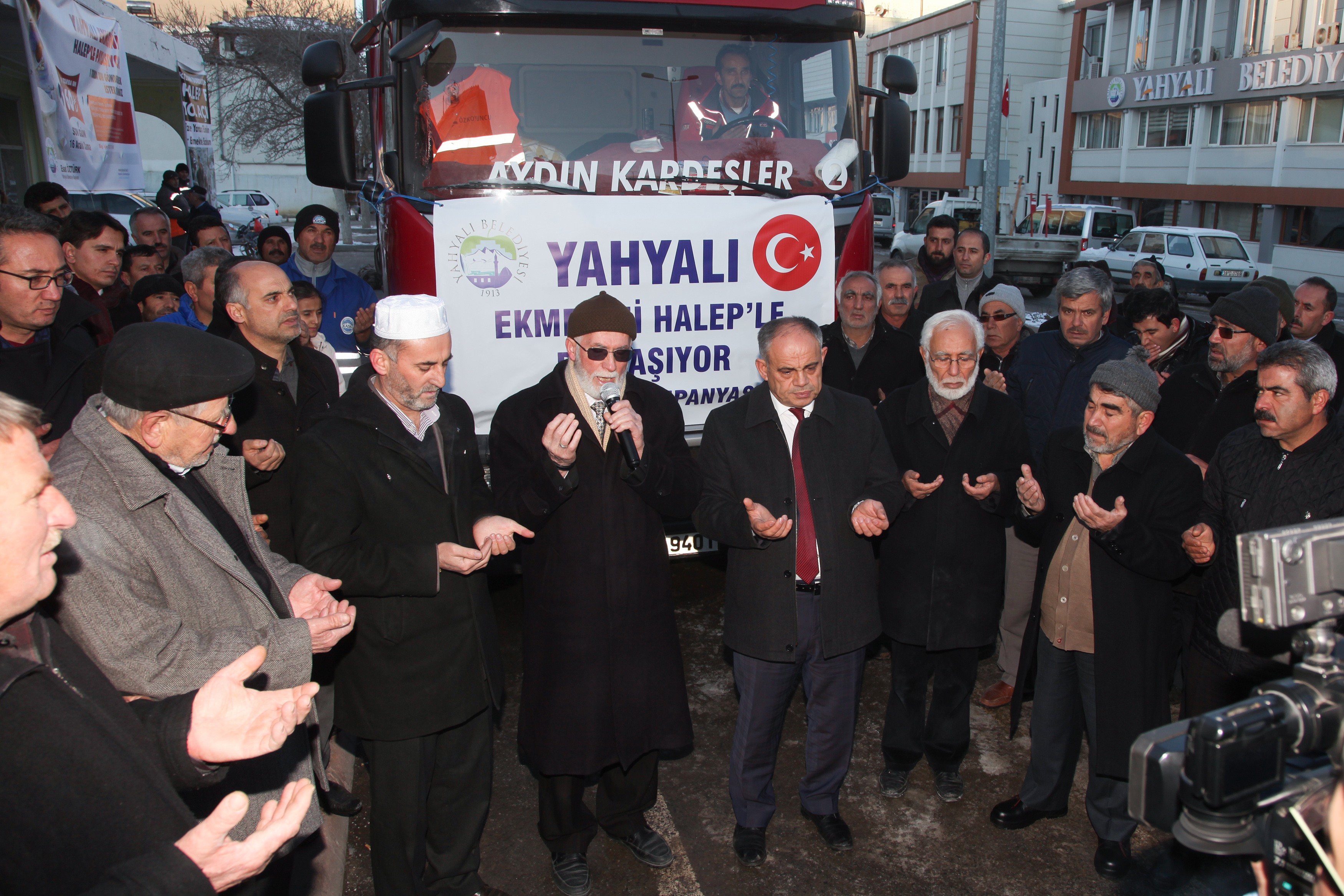 Yahyalı’dan yardım TIR’ları halep için yola çıktı