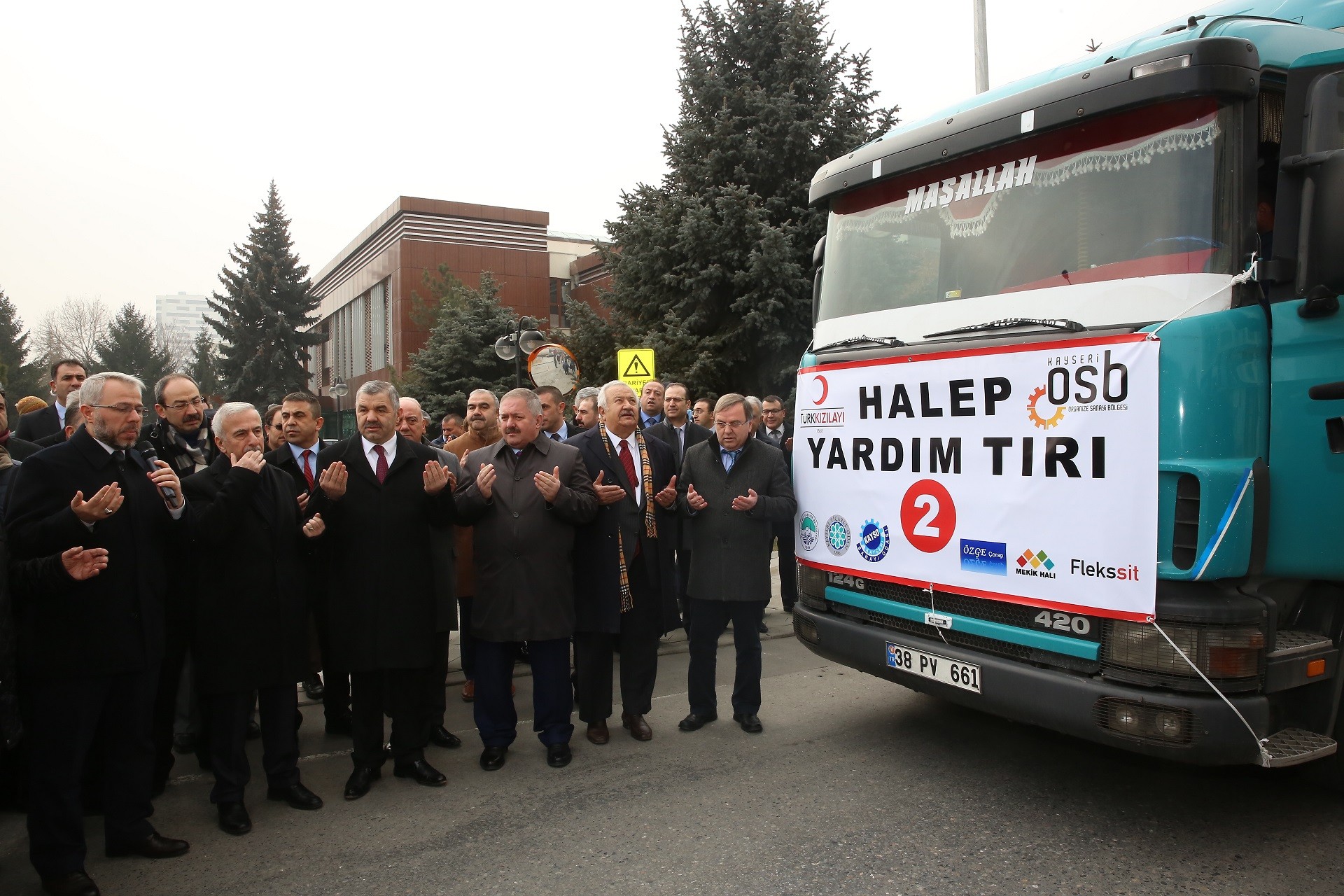 Kayseri’den Halep ve Musul’a 12 TIR yardım malzemesi gönderildi