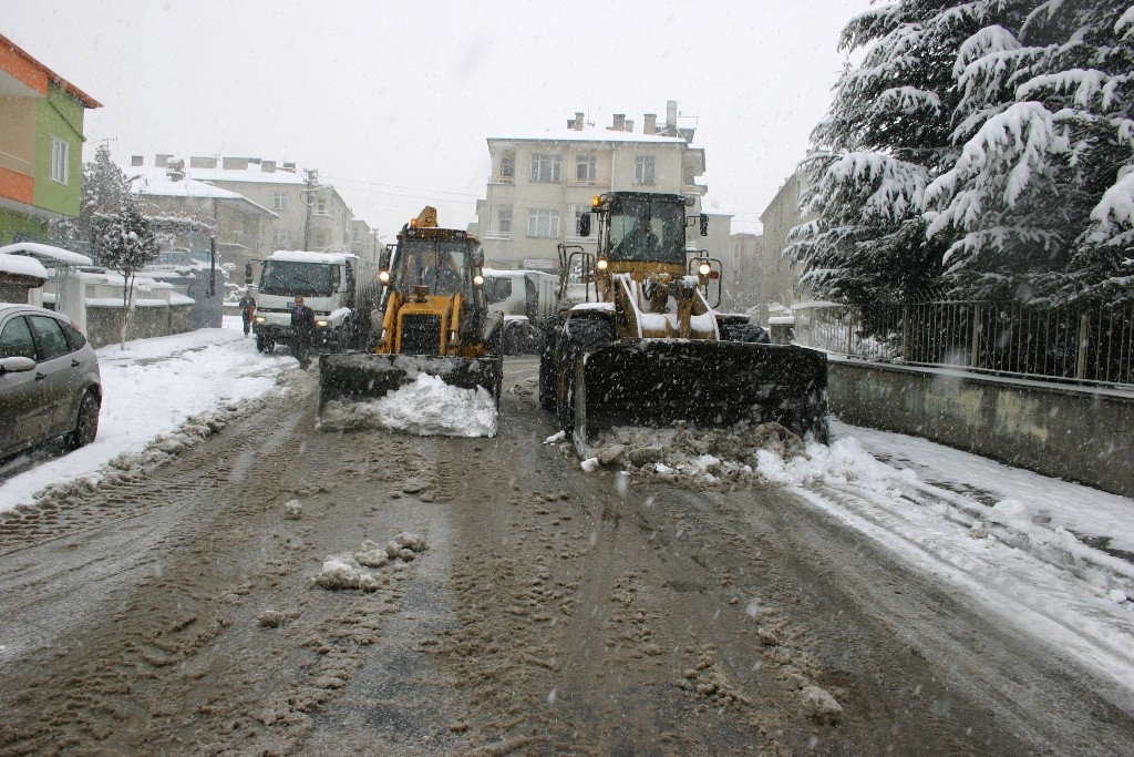 Melikgazi’de Kesintisiz Ulaşım Devam Ediyor