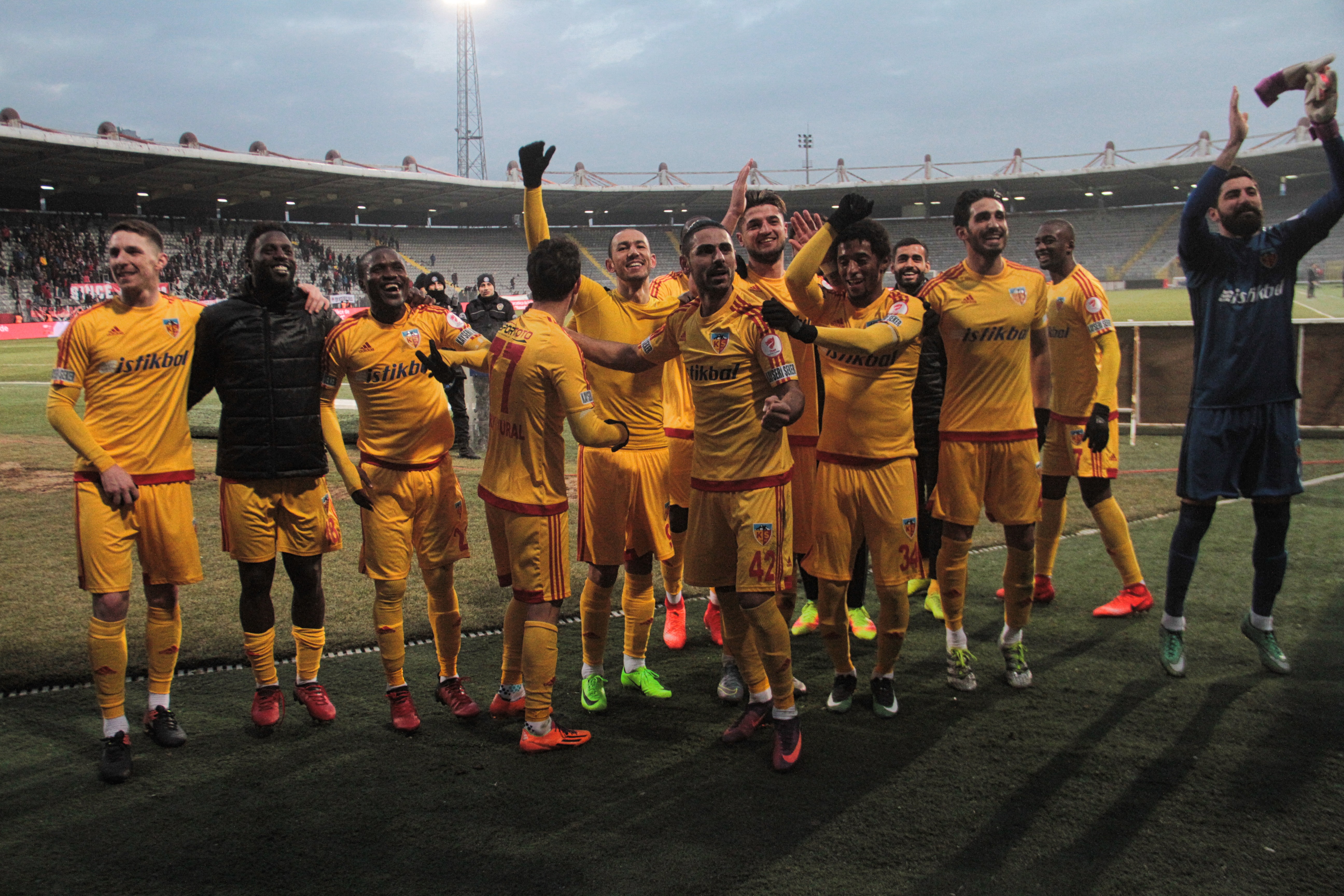 Kayserispor  çeyrek finalde