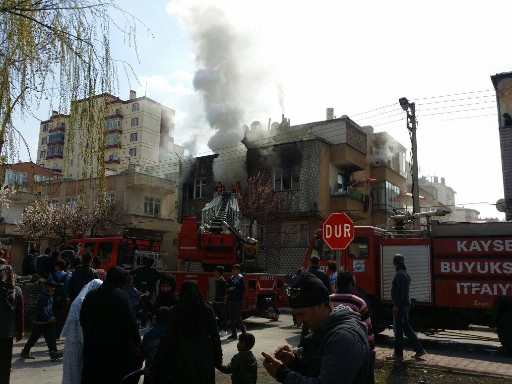 KÜÇÜK MUSTAFA’DA KORKUTAN YANGIN