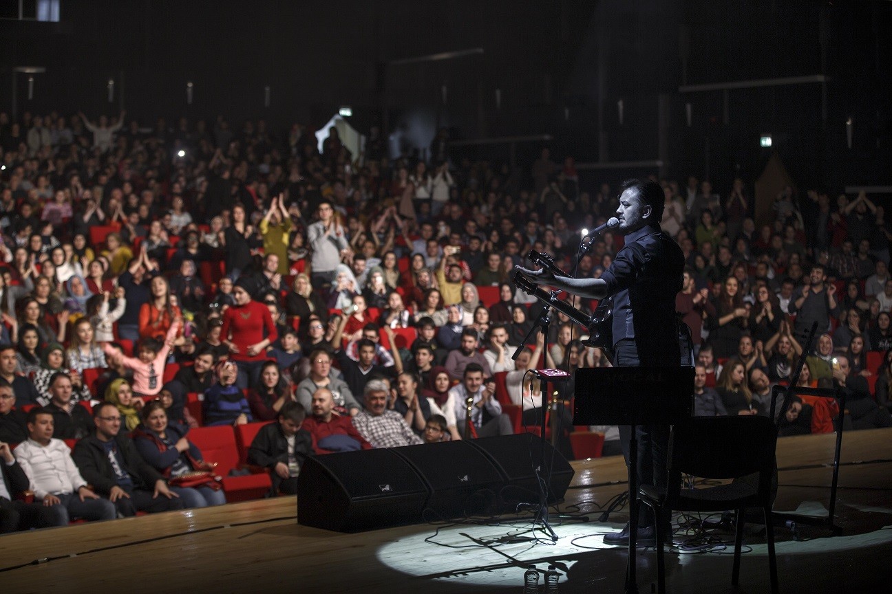 Orhan Ölmez’den muhteşem konser