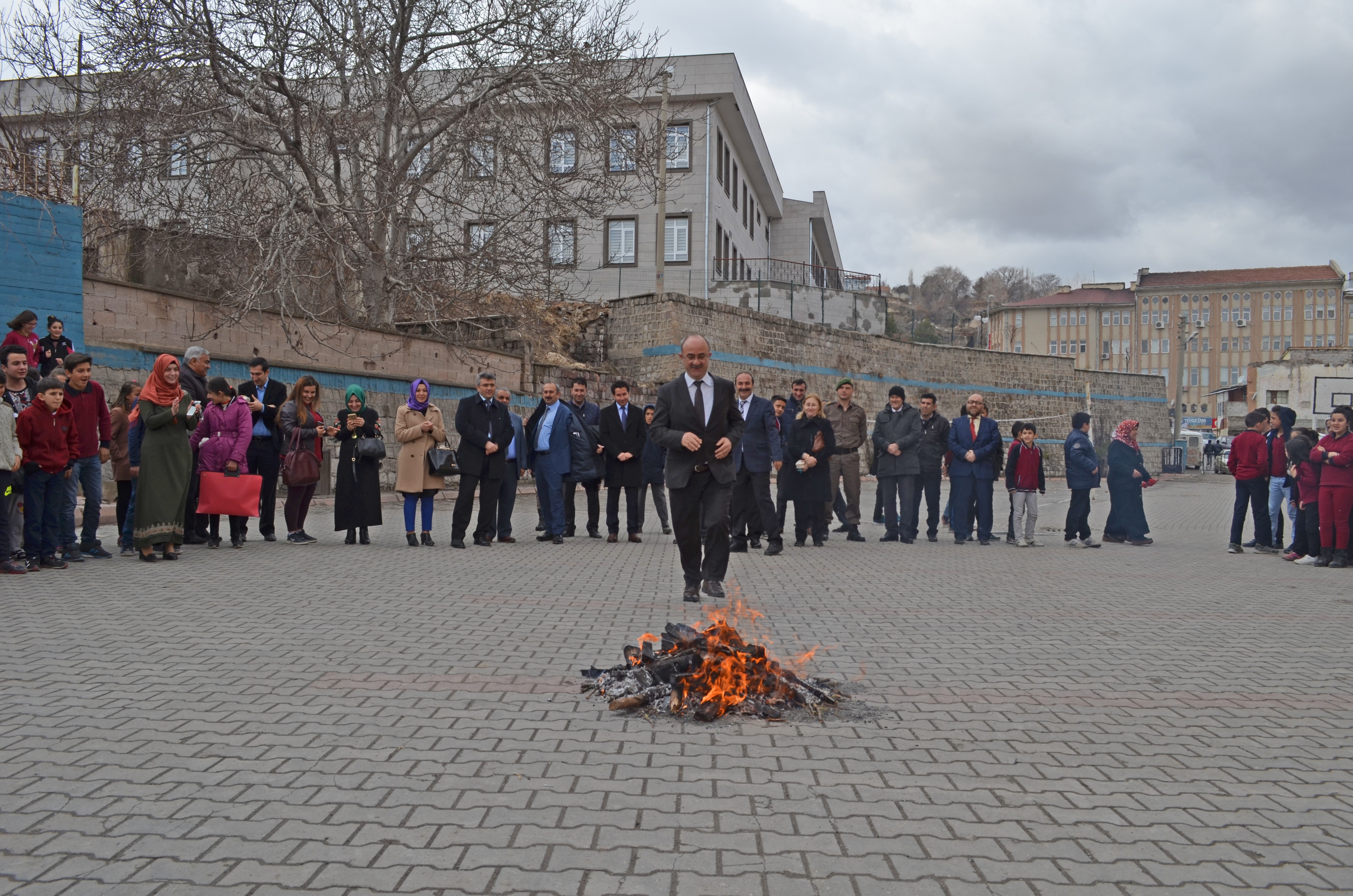 DEMOKRATİK CUMHURİYETİN  KAZANIMLARINDAN VAZGEÇİLEMEZ