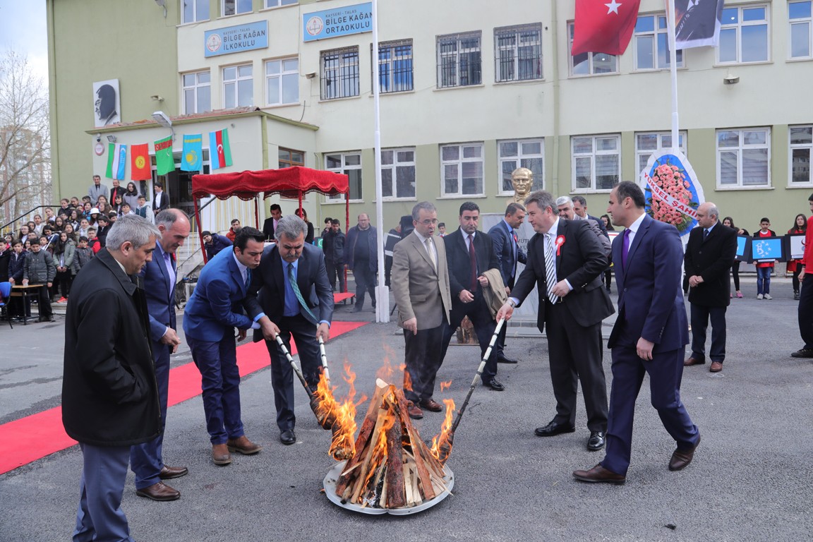 Baharın başlangıcı nevruz Talas’ta coşkuyla kutlandı