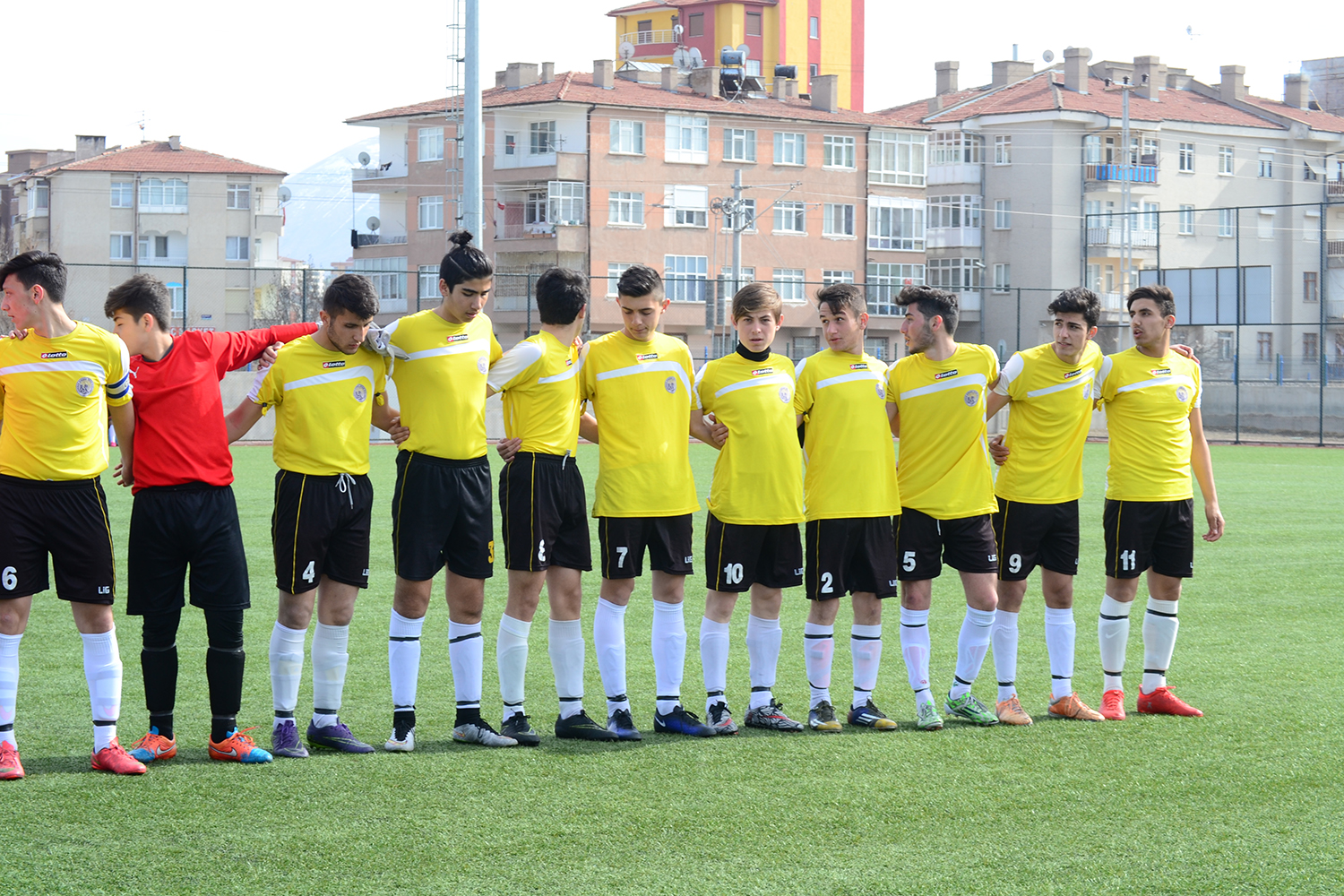 ŞİMŞEK DEMİR’İ ERİTTİ: 3-0