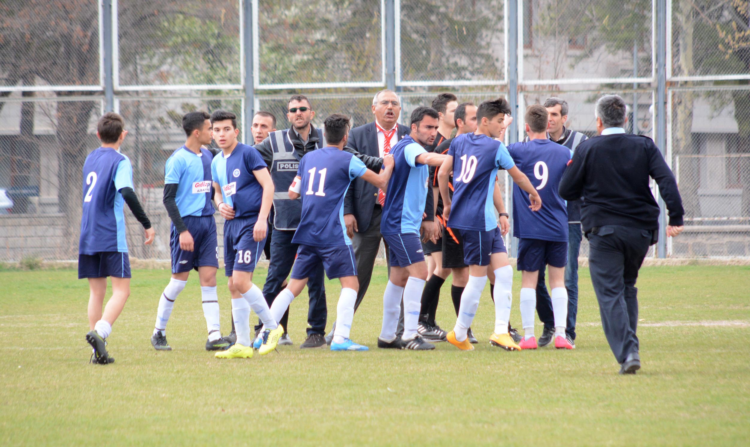 DEMİR KÜME DÜŞTÜ: 2-2