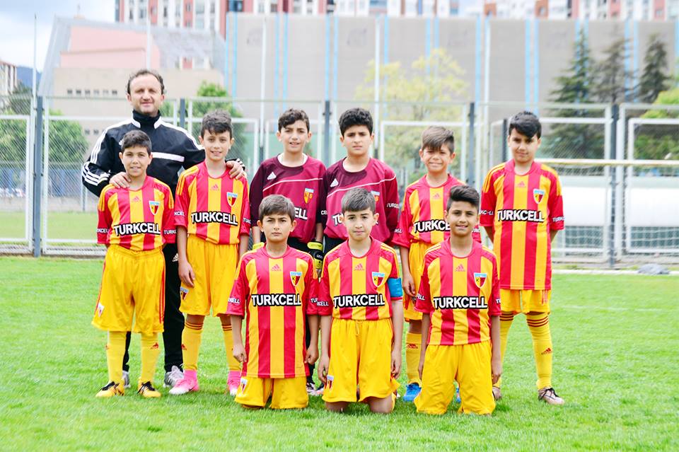 KAYSERİSPOR DEMİR’İ 4 HAMLEDE EĞDİ: 4-0