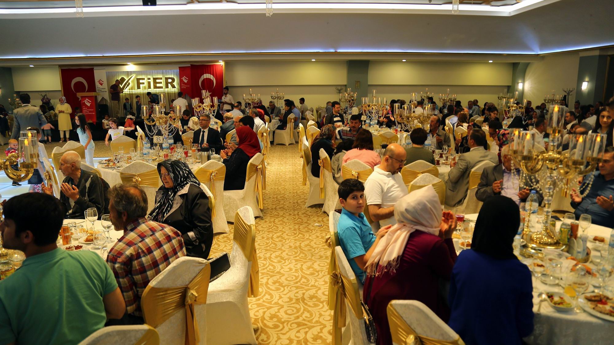 Kayseri Valiliği’nden şehit aileleri ve yakınlarına iftar yemeği