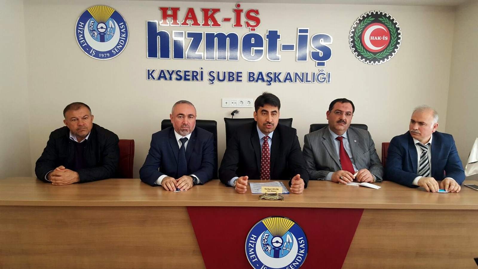 Hizmet İş Şube Başkanı Çelik: “Kamuda çalışan 726 bin taşeron işçinin sessiz çığlıklarına kulak verilmesini istiyoruz”