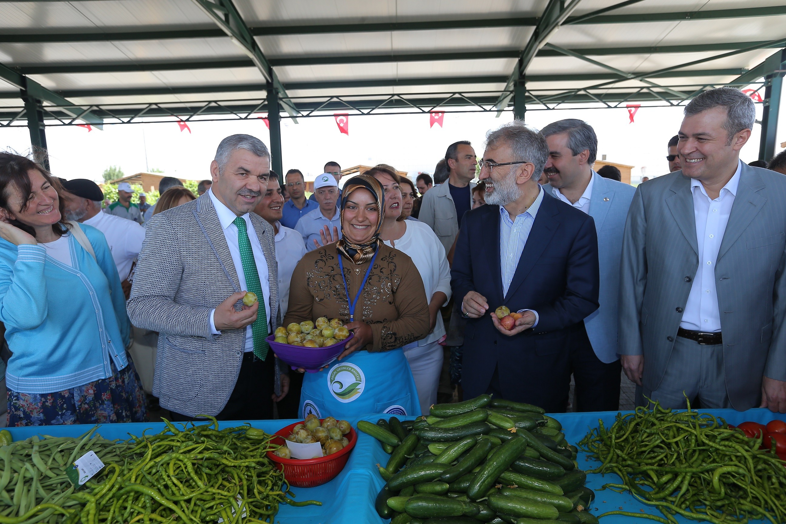 Doğal ürünler bahçesi ve pazarı açıldı