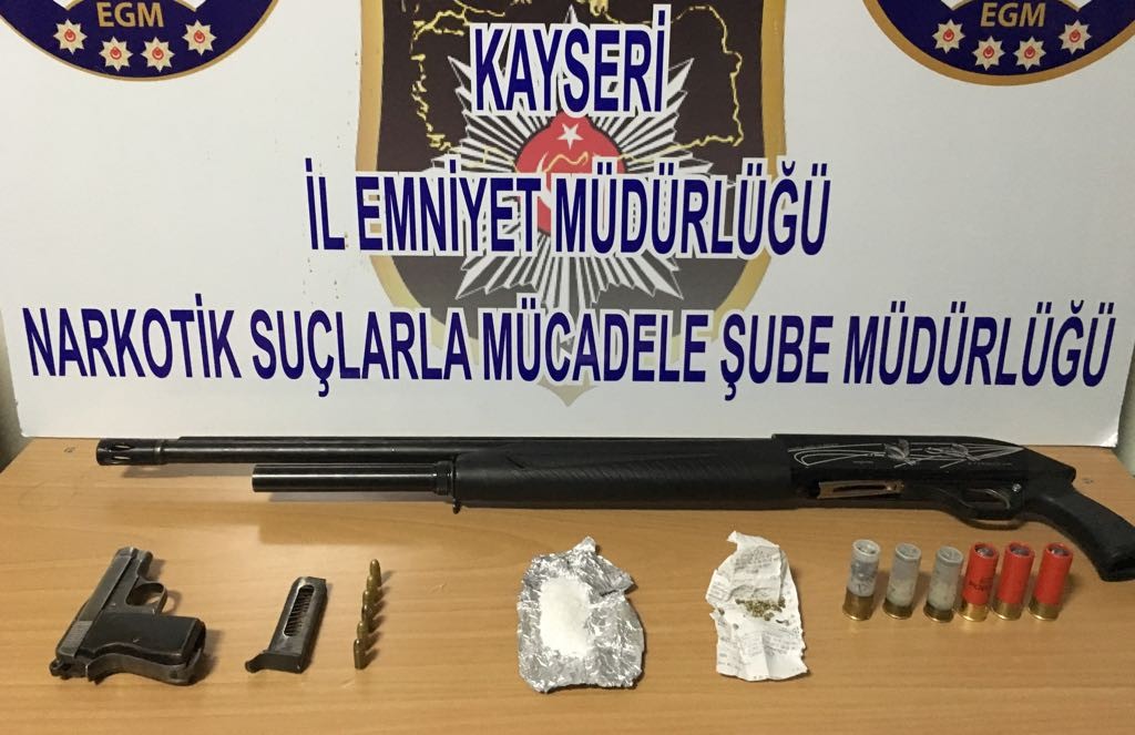 Kayseri polisi uyuşturucu tacirlerine göz açtırmıyor