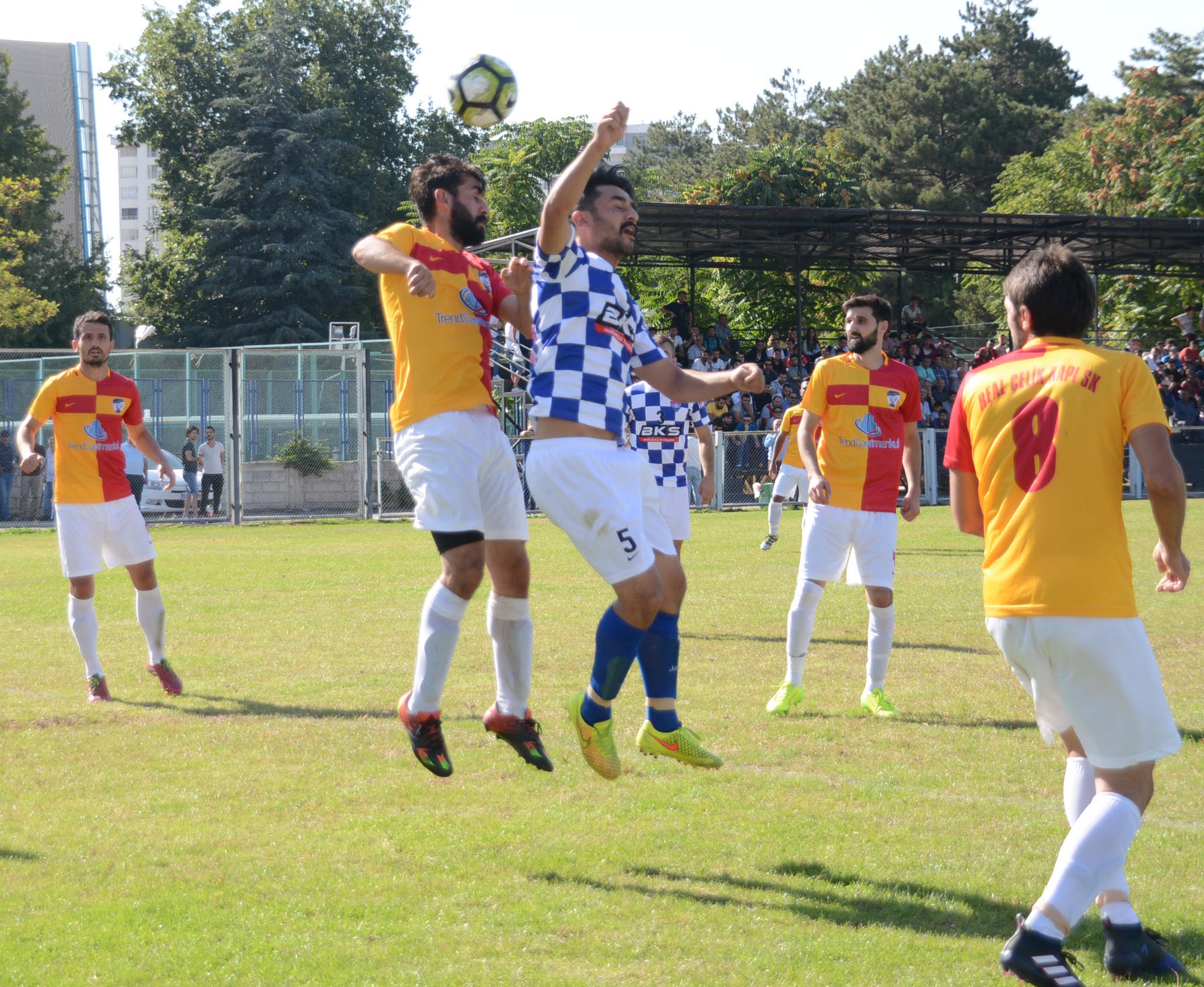 R.Ç. KAPISPOR SON ANDA KOPARDI: 2-1