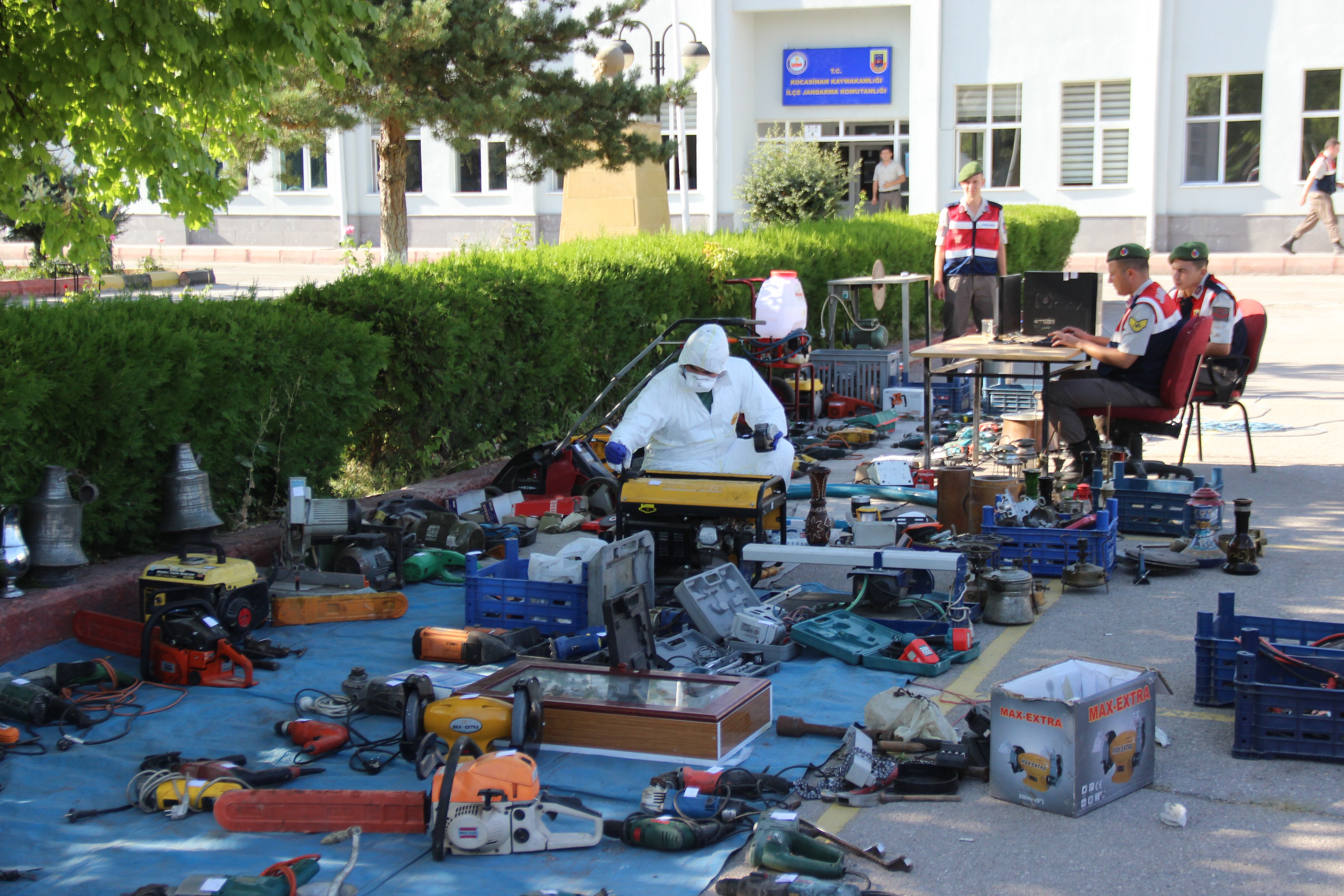 İç Anadolu bölgesinde bağ evi ve villalarda hırsızlık yapan çete çökertildi