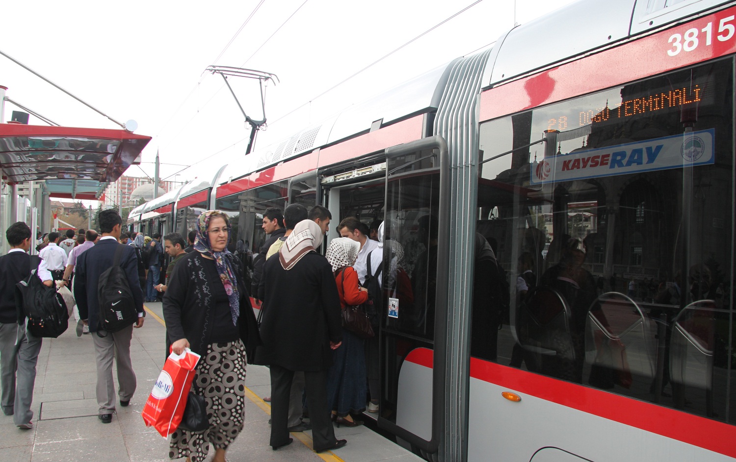 Toplu taşıma ücretleri yeniden düzenlendi