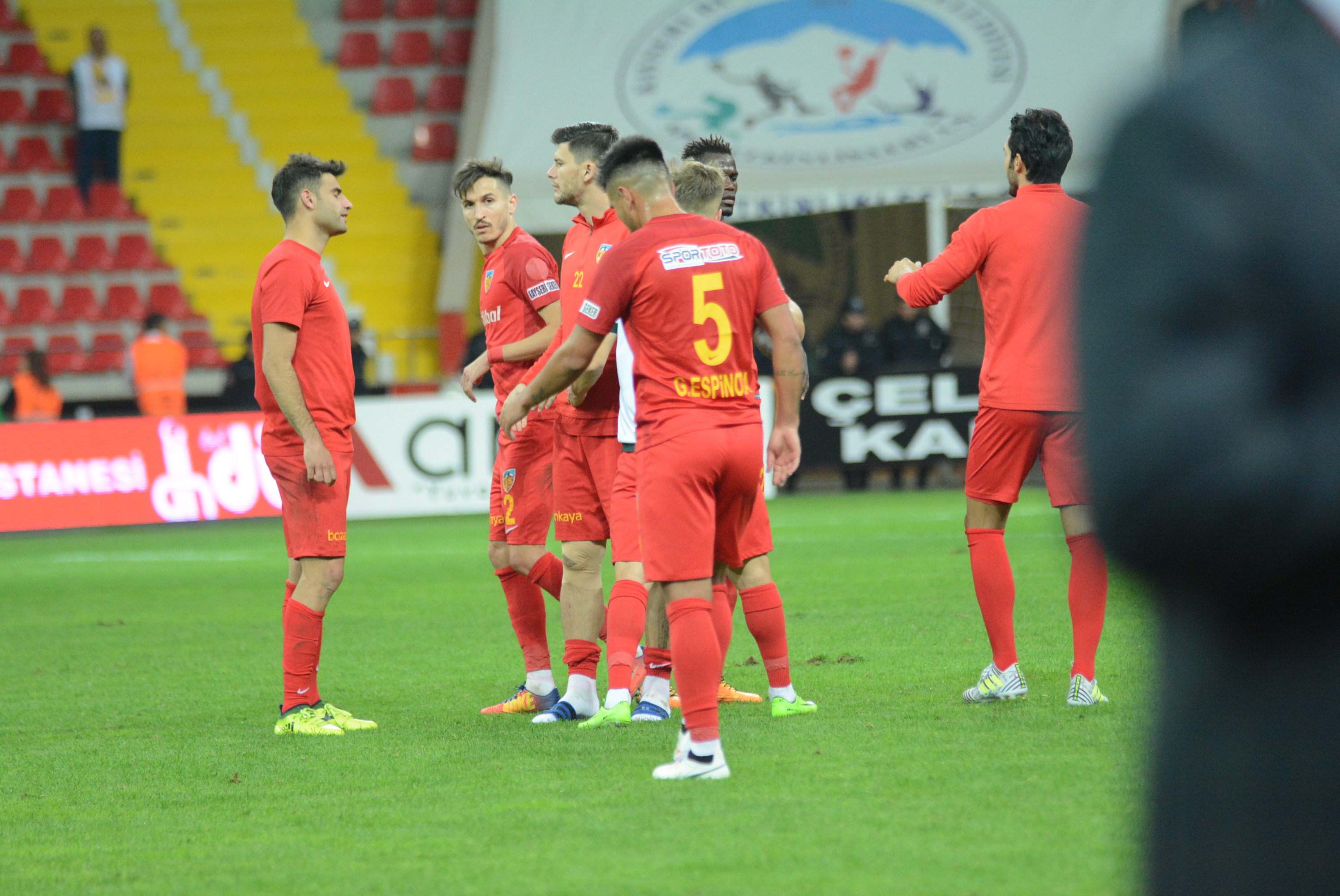 KAYSERİSPOR ZORLU DEPLASMANDA