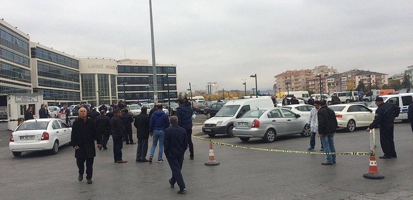 Adliye’de intiharı fileler ve polis önledi