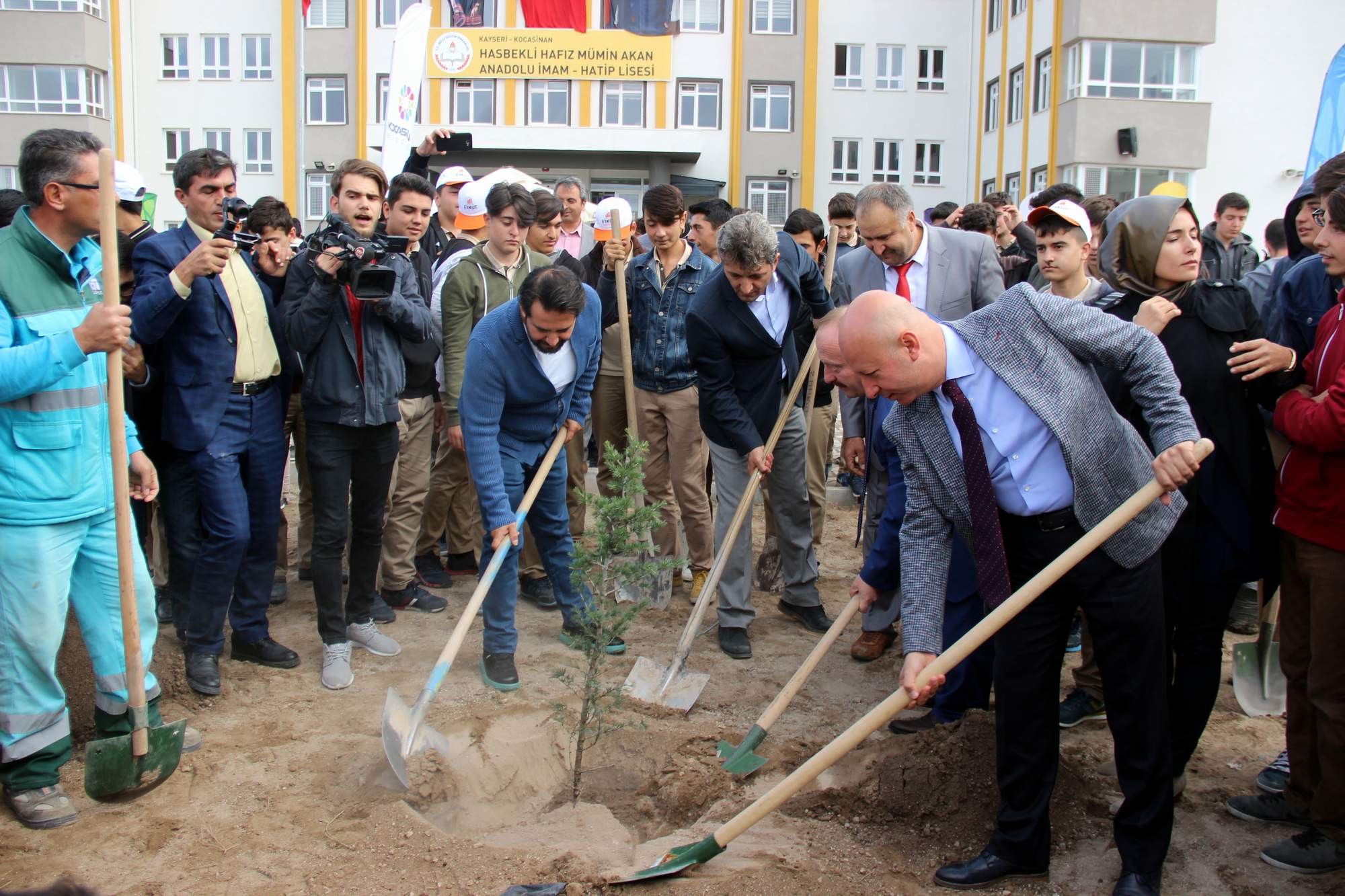 Kocasinan belediyesi ağaçlandırma sezonunu açtı