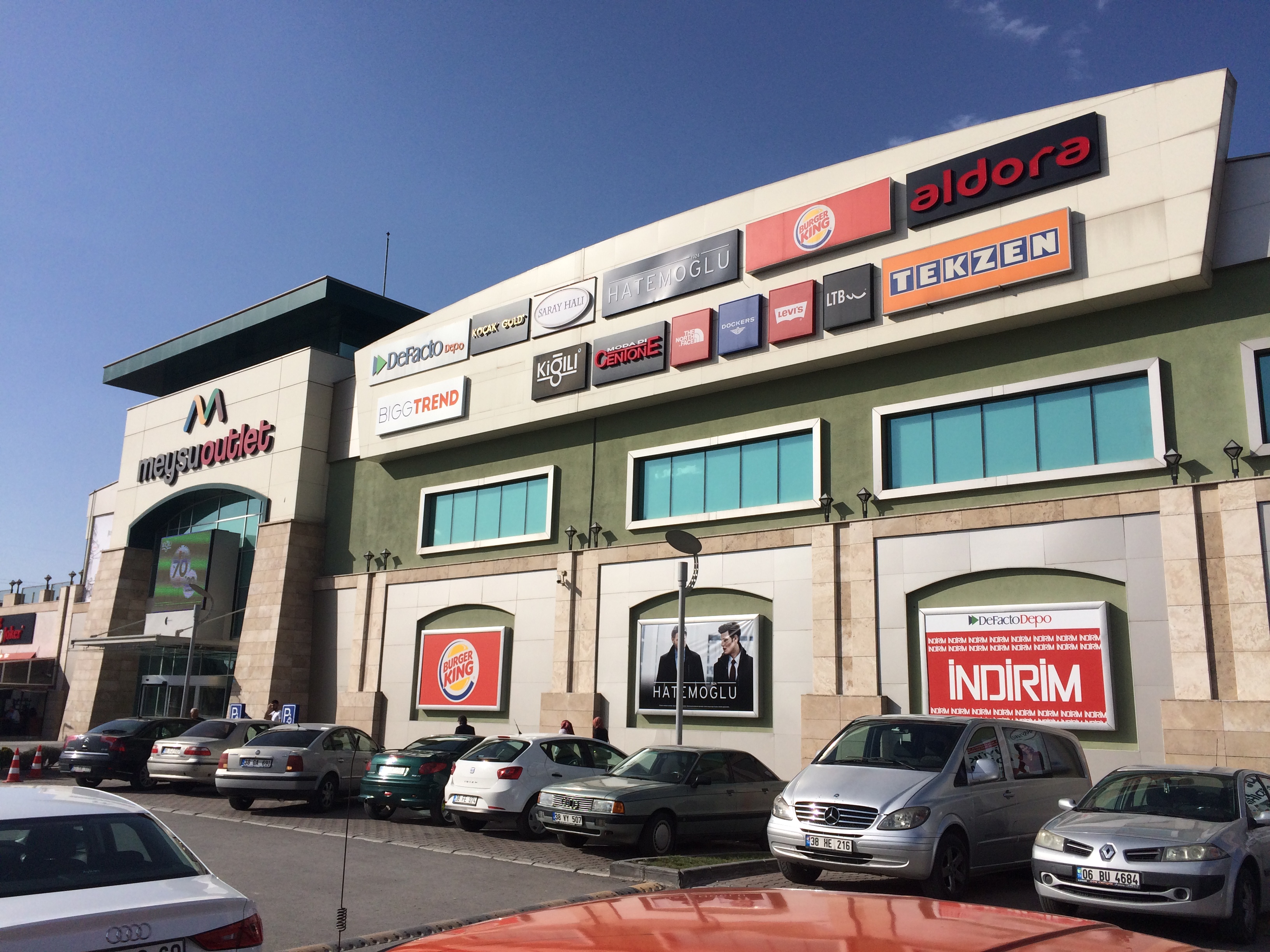 Meysu Outlet’te Mutlu Saatler