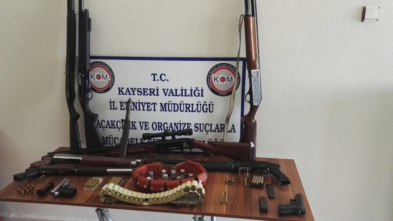 19 kişinin gözaltına alındığı operasyonda G3 mermisi ele geçirildi