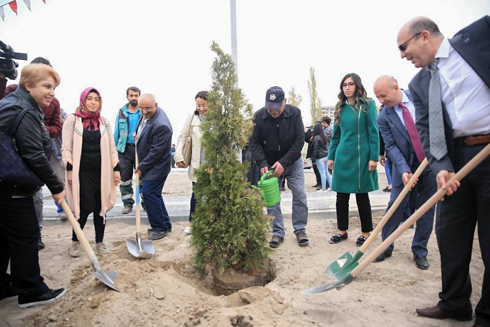 Kocasinan, bu sefer diyabet farkındalığı için ağaç dikti