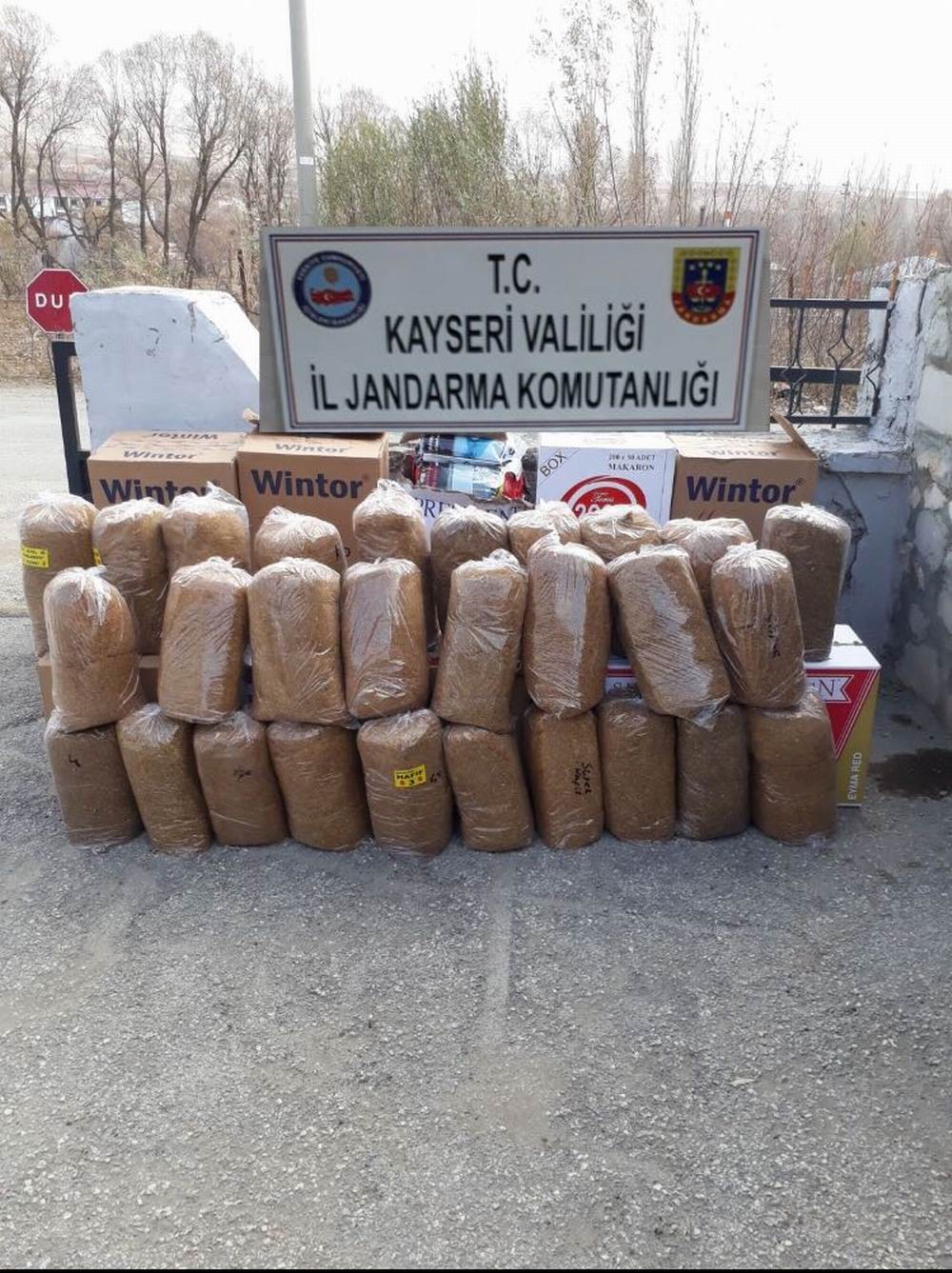 Jandarma 140 kilogram kıyılmış tütün ele geçirdi