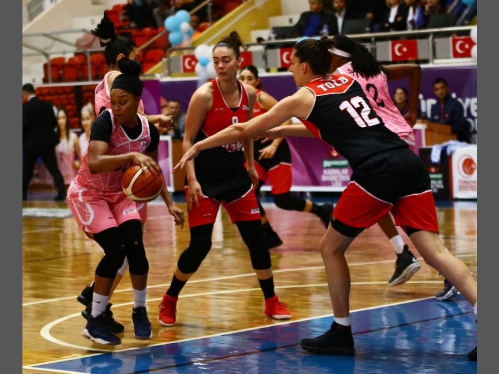 AGÜSPOR ADANA’DA GÜLDÜ: 56 – 72