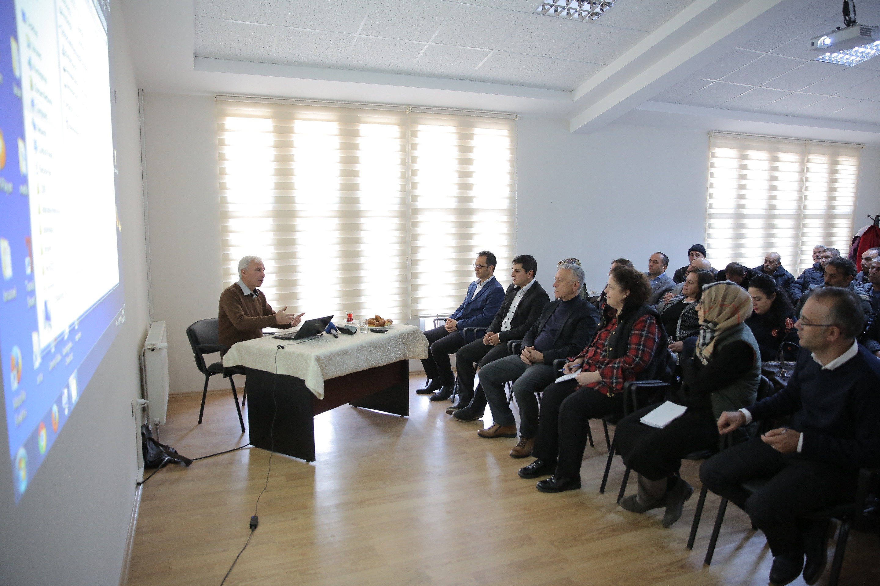 Belediye personeline yeşil alan eğitimi verildi