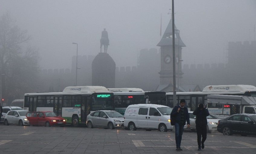 Kayseri’de yoğun sis etkili oldu