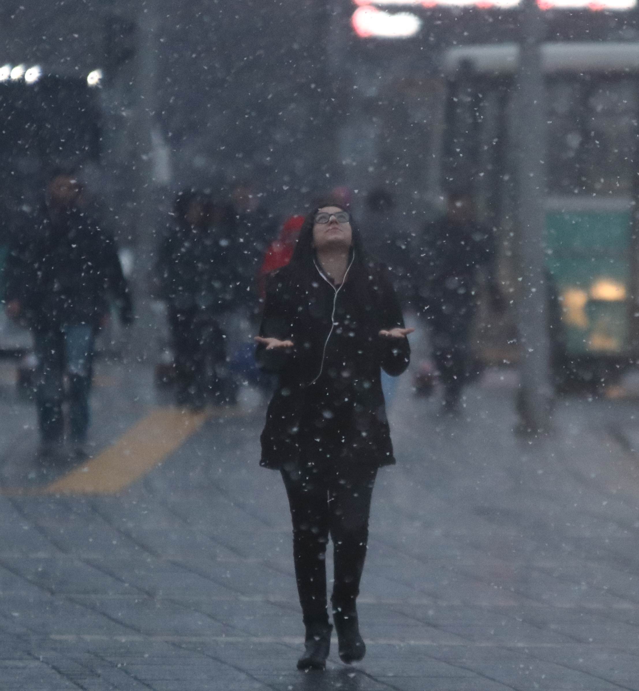  Kayseri’de beklenen kar yağışı başladı 