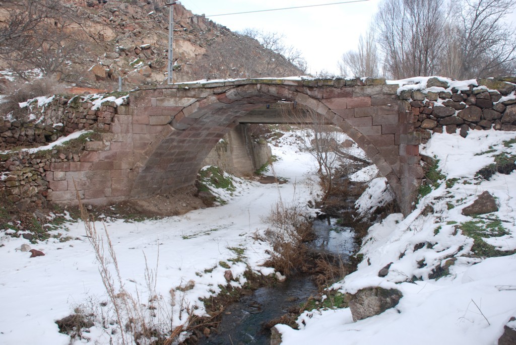 Tarihi köprü Melikgazi Belediyesi’ne emanet