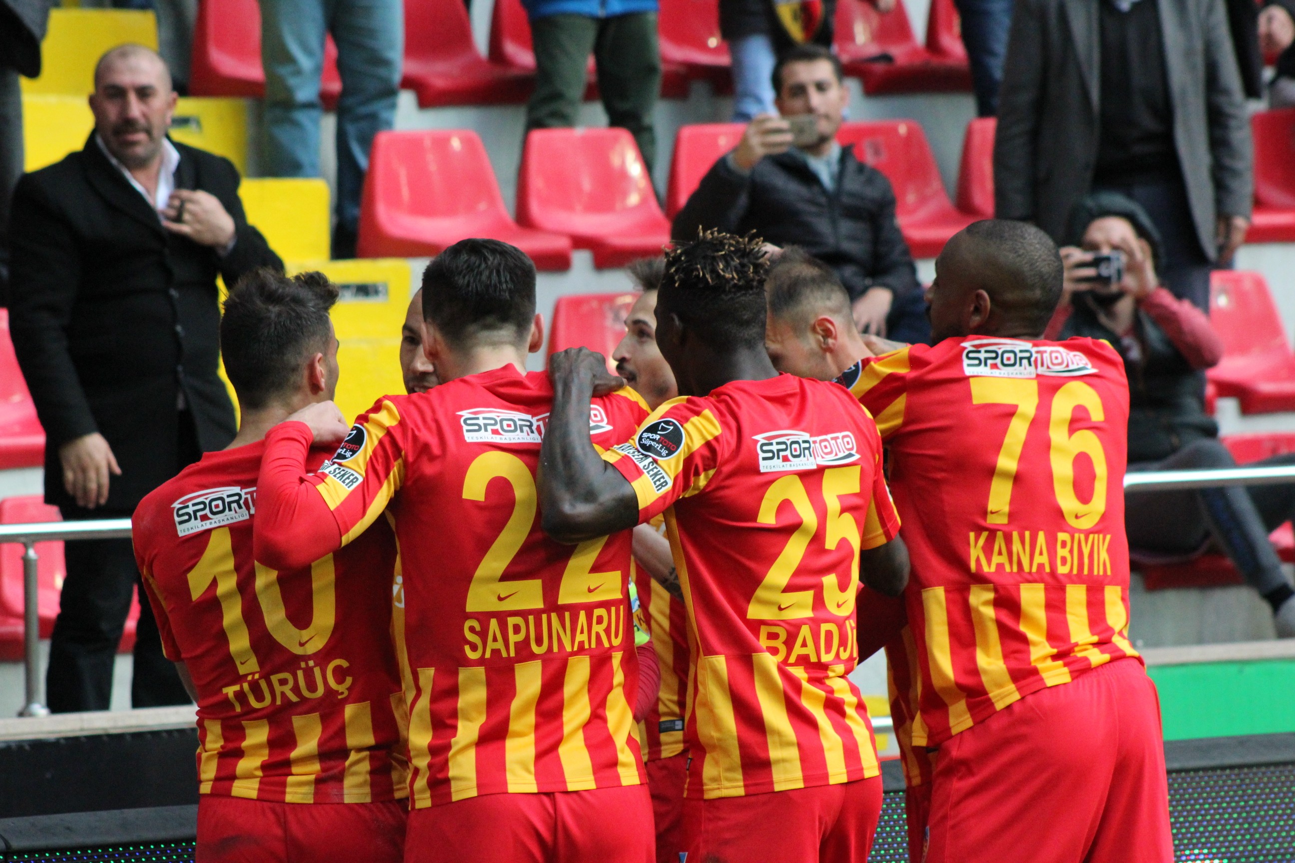 KAYSERİSPOR NEFES ALDI:3-2