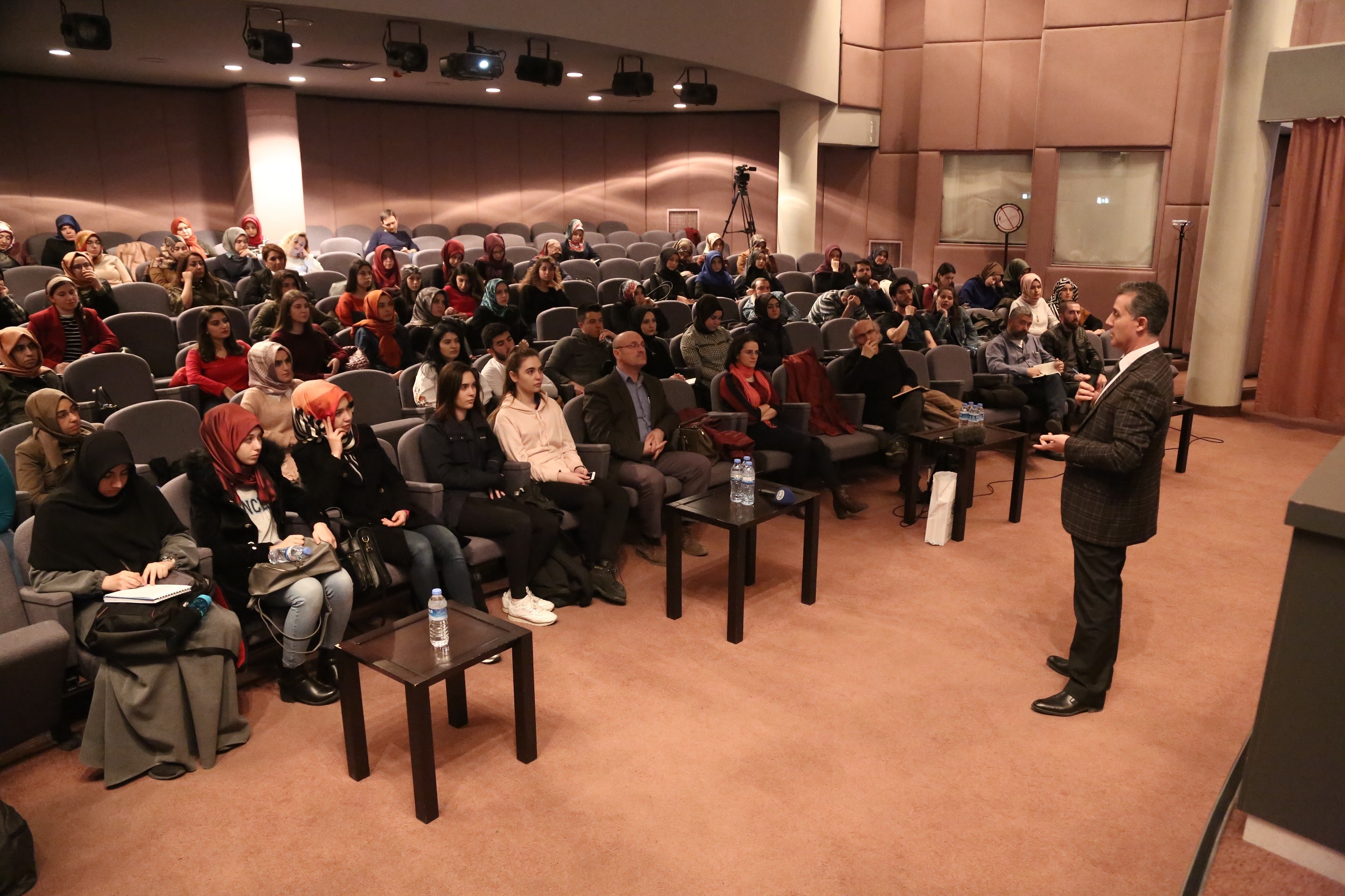 Büsam’da yeni dönem okuma atölyeleri ile başladı