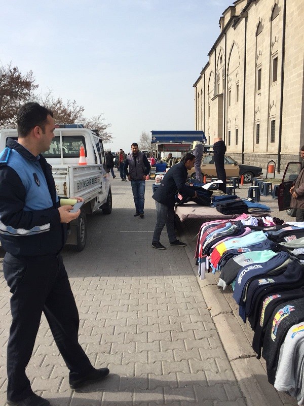 Büyükşehir zabıtasından merdiven altı işletmelere denetim