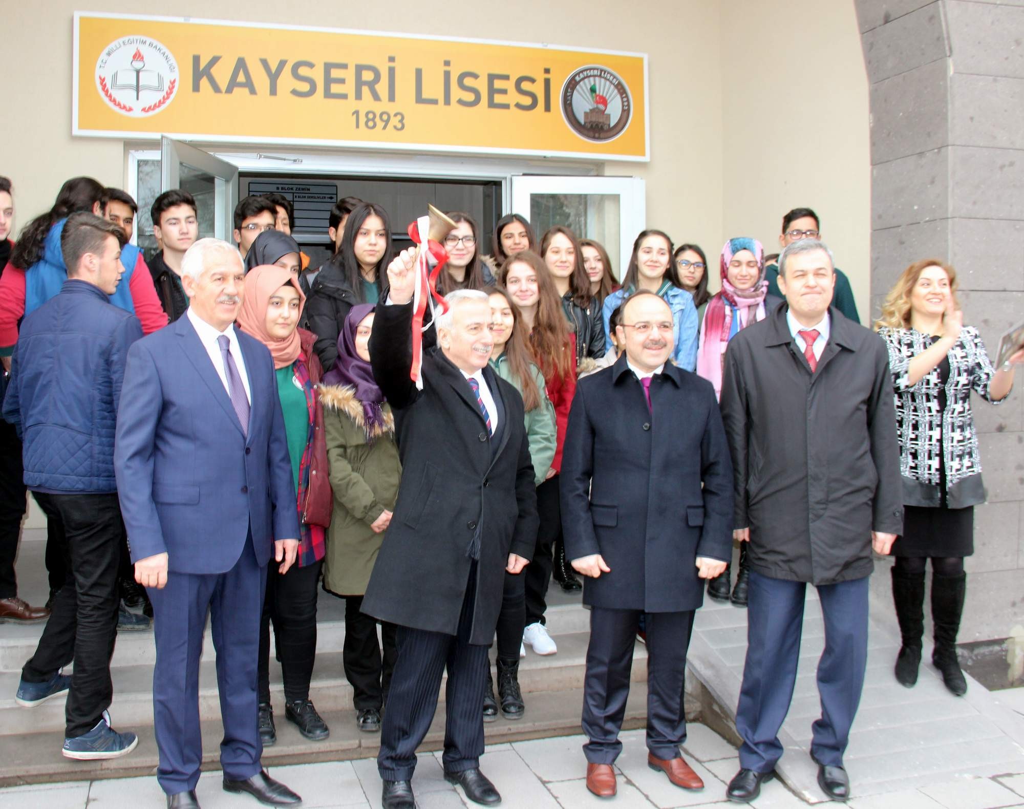 Kayseri Valisi Süleyman Kamçı: “Aldığımız tedbirler sayesinde hiçbir okulumuzda en küçük bir hadise olmadı”