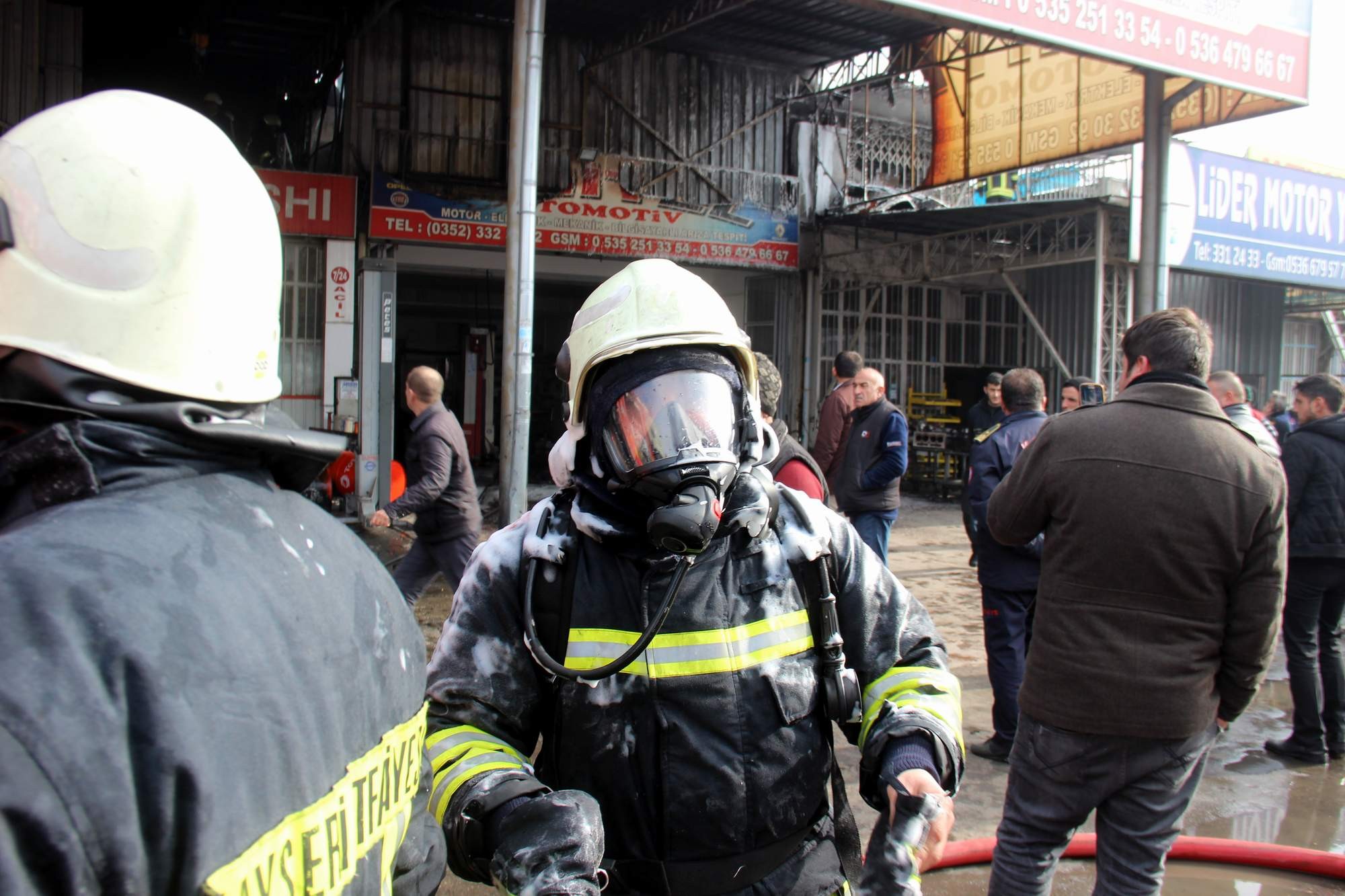 Sanayi sitesinde korkutan yangın