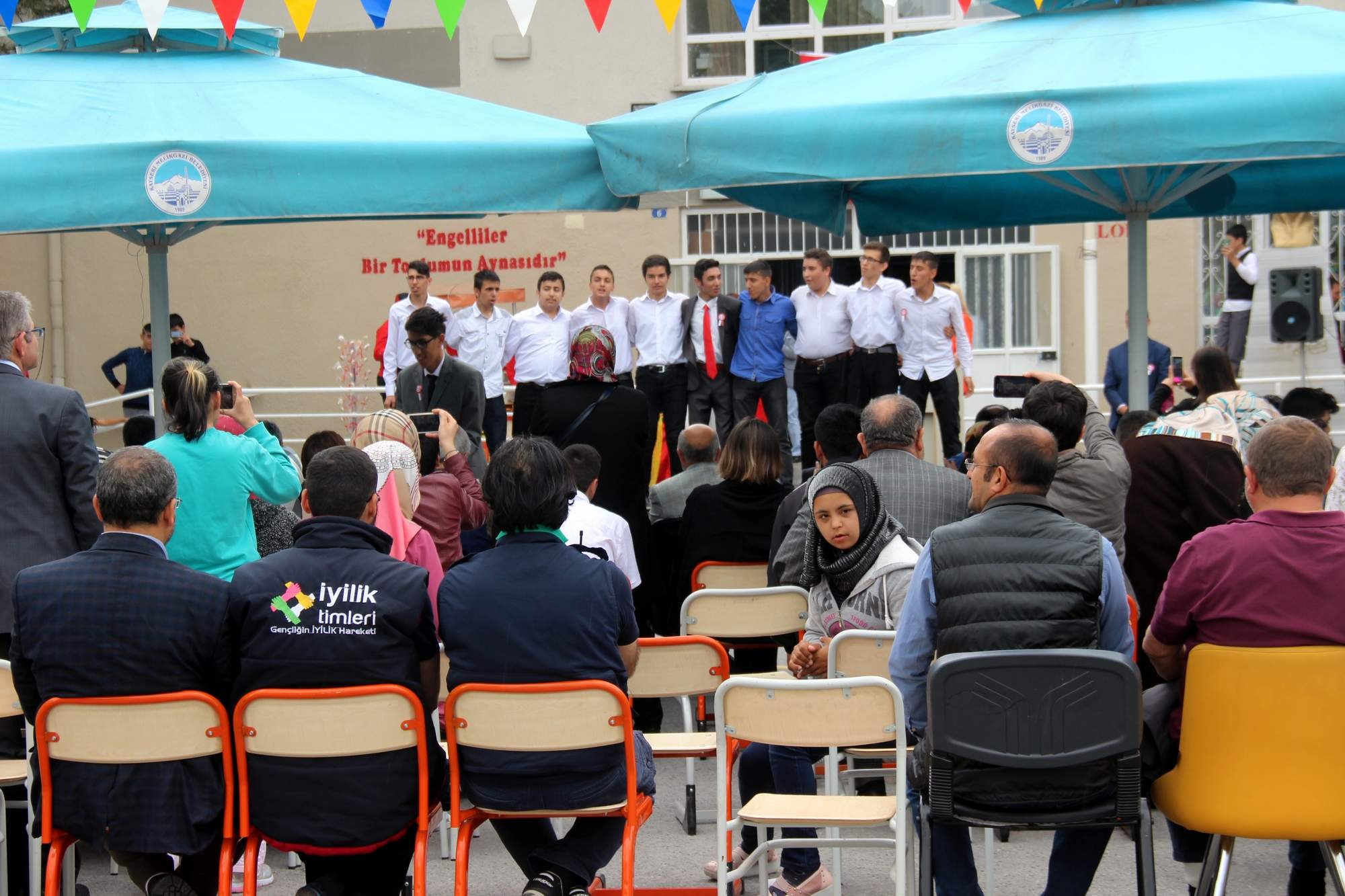 İstiklal Özel Eğitim Mesleki Eğitim Merkezi’nde kermes düzenlendi