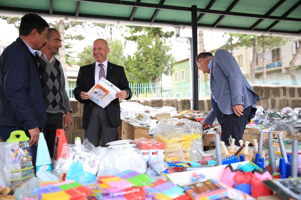 Başkan Çolakbayrakdar Yemliha’daki çalışmaları inceledi