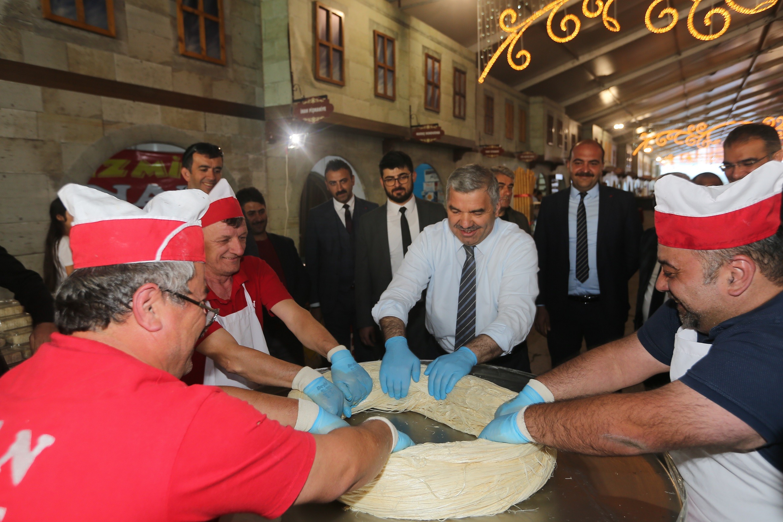 Başkan Çelik ‘Telteli’ açtı