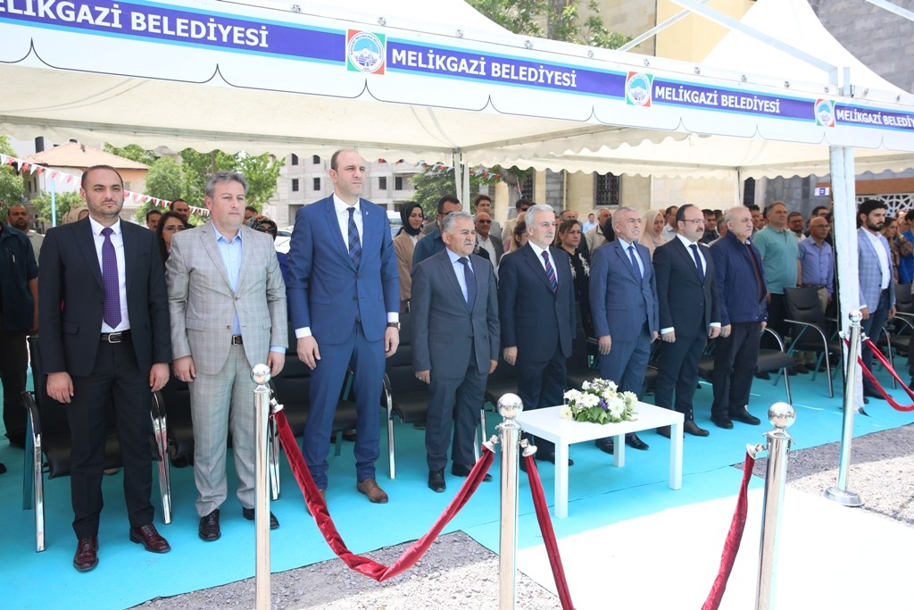 Melikgazi Belediyesince Yapımı Tamamlanan Büyükpoyraz Cami açıldı