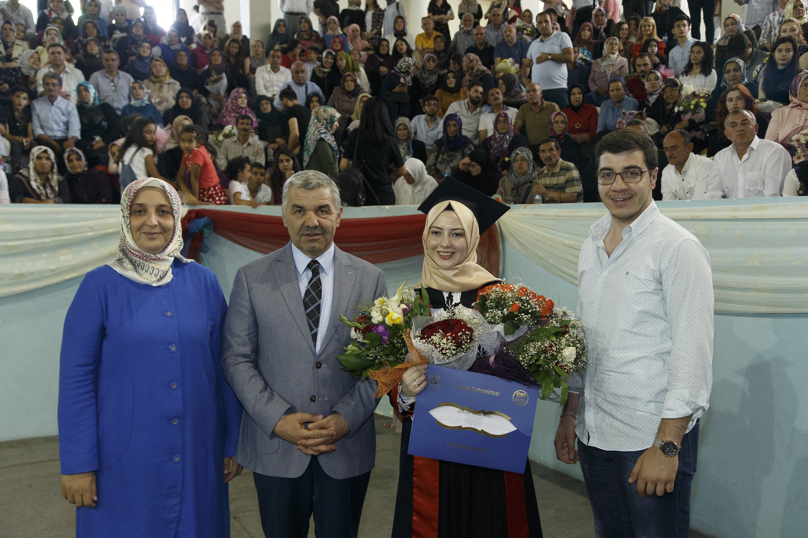 Başkan Çelik Eğitim Fakültesi mezuniyet töreninde