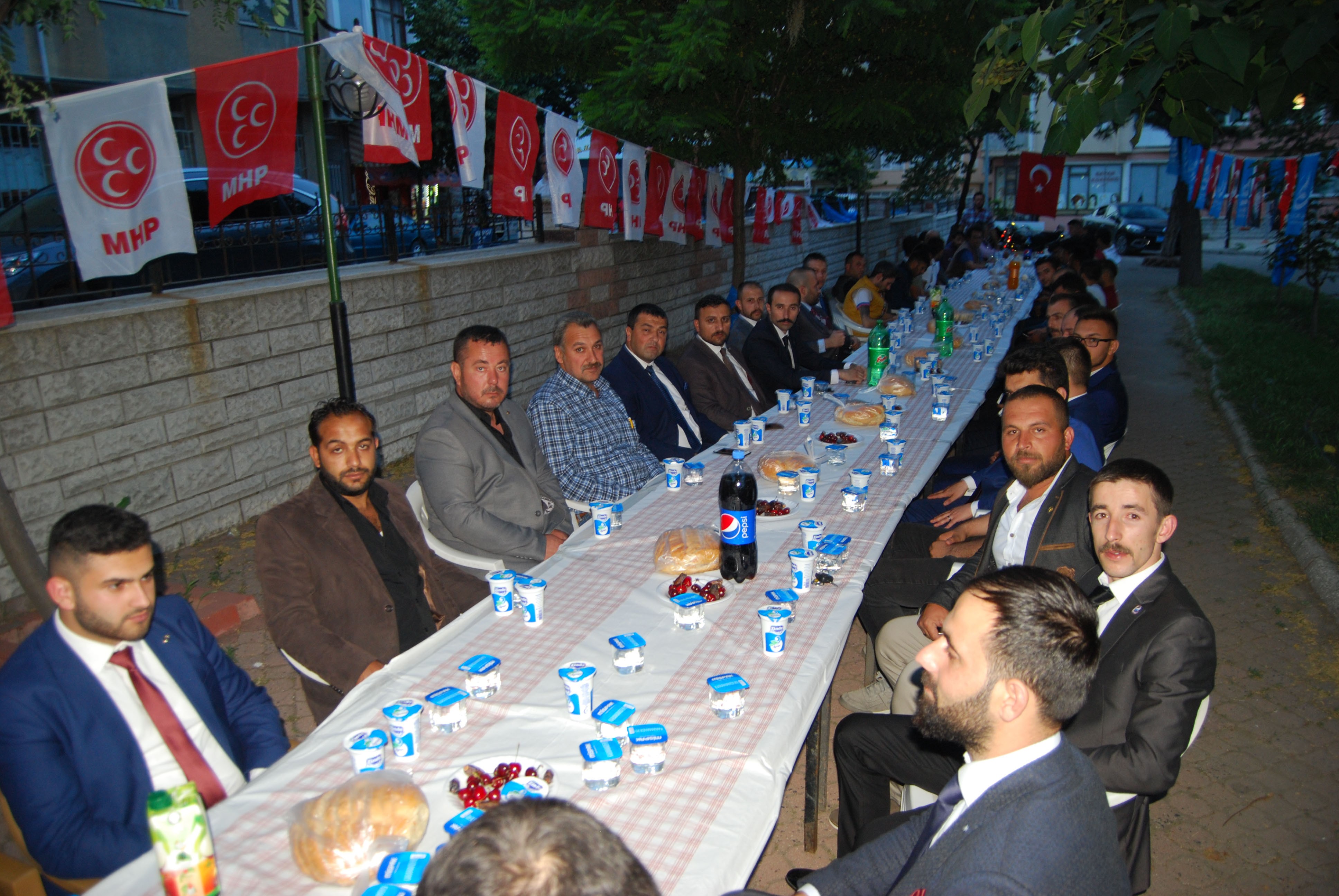 MALKARA ÜLKÜ OCAKLARI’NDAN İFTAR YEMEĞİ