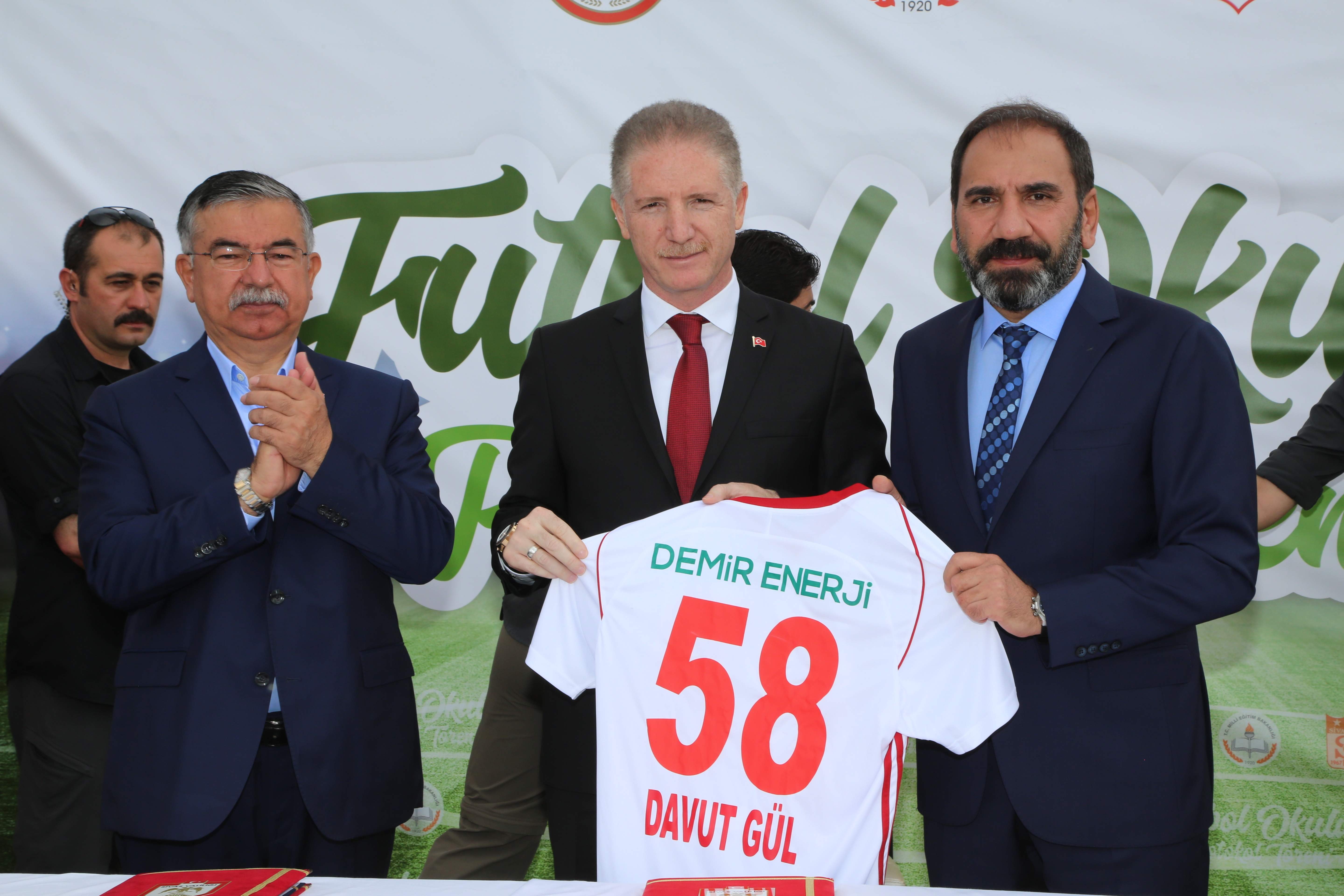 Sivasspor futbol okuluna kavuşuyor