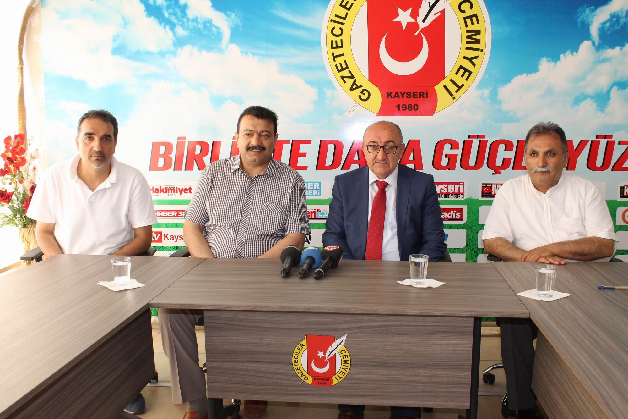 Ticaret İl Müdürü Fırat: “Yetkilendirme ve belge verme işlemleri devam edecek”