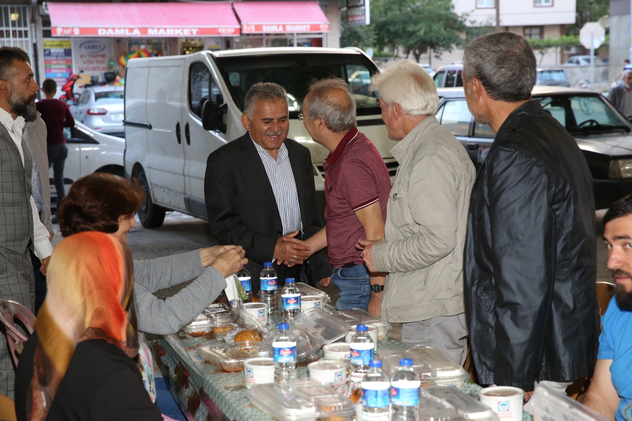 Hürriyet mahallesinde iftar coşkusu