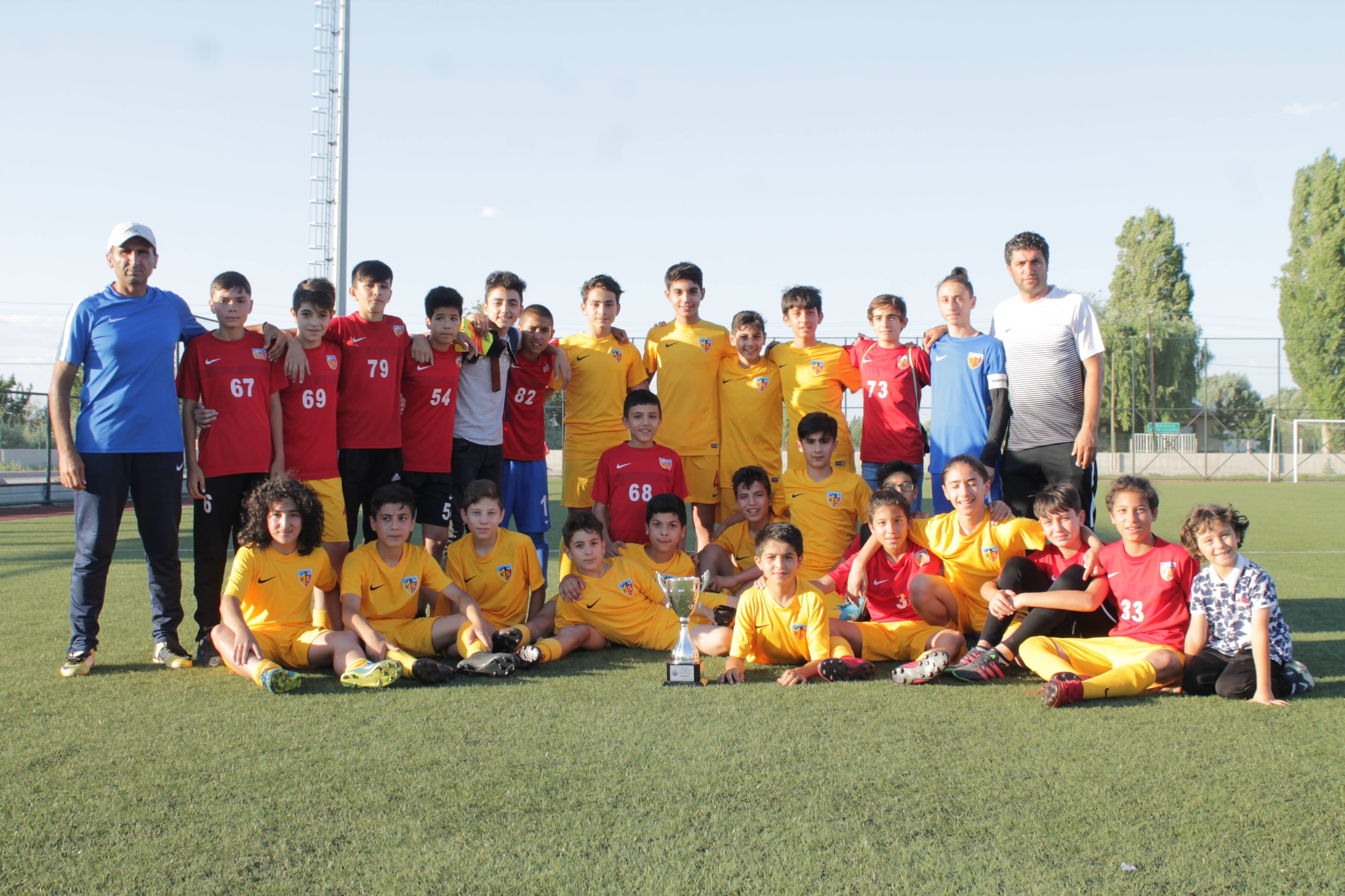 Kayseri U-13 Ligi’nin şampiyonu Kayserispor oldu