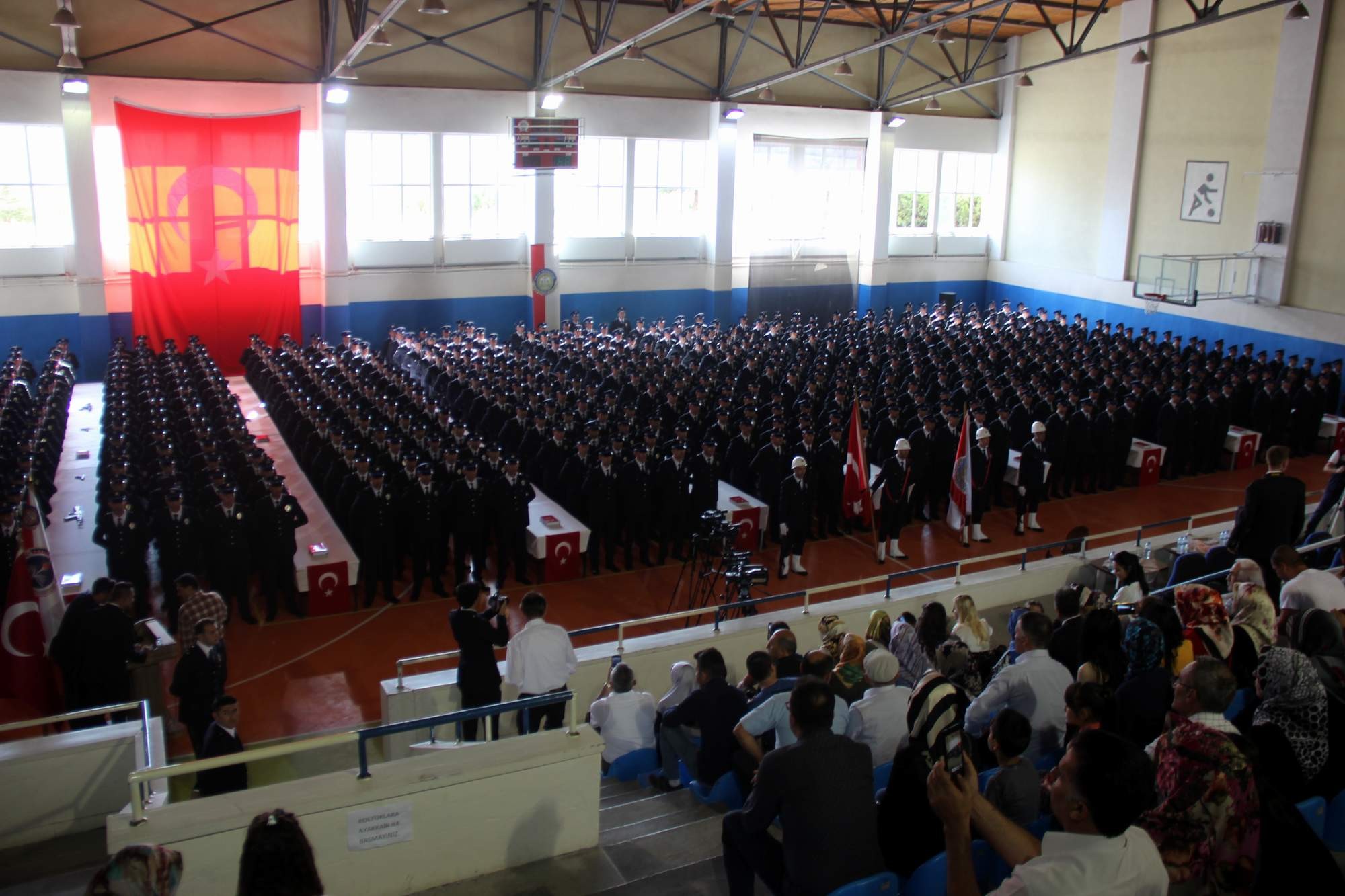 Yeni polis adayları yemin etti