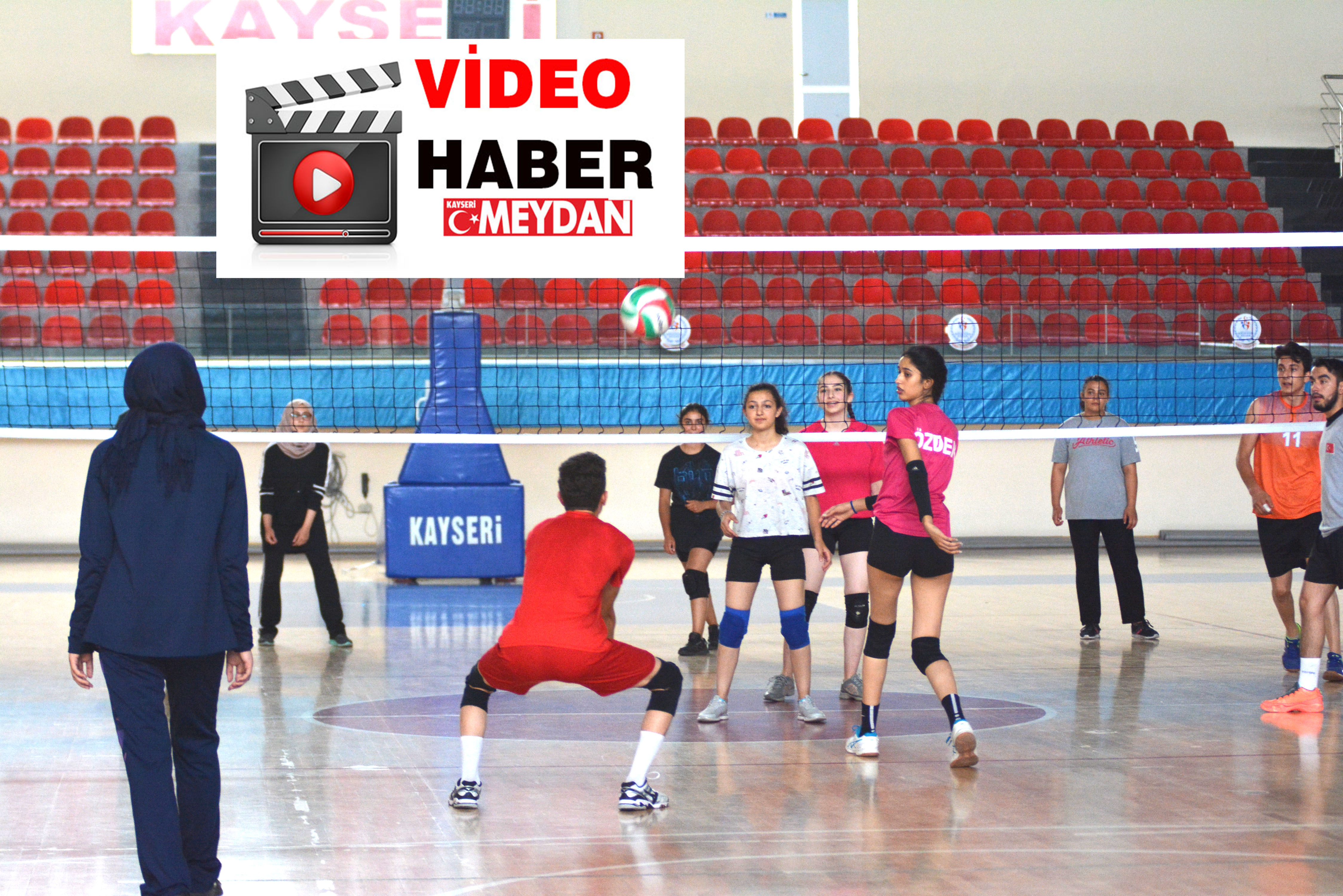 VOLEYBOL KURSLARI BOŞ KALMIYOR